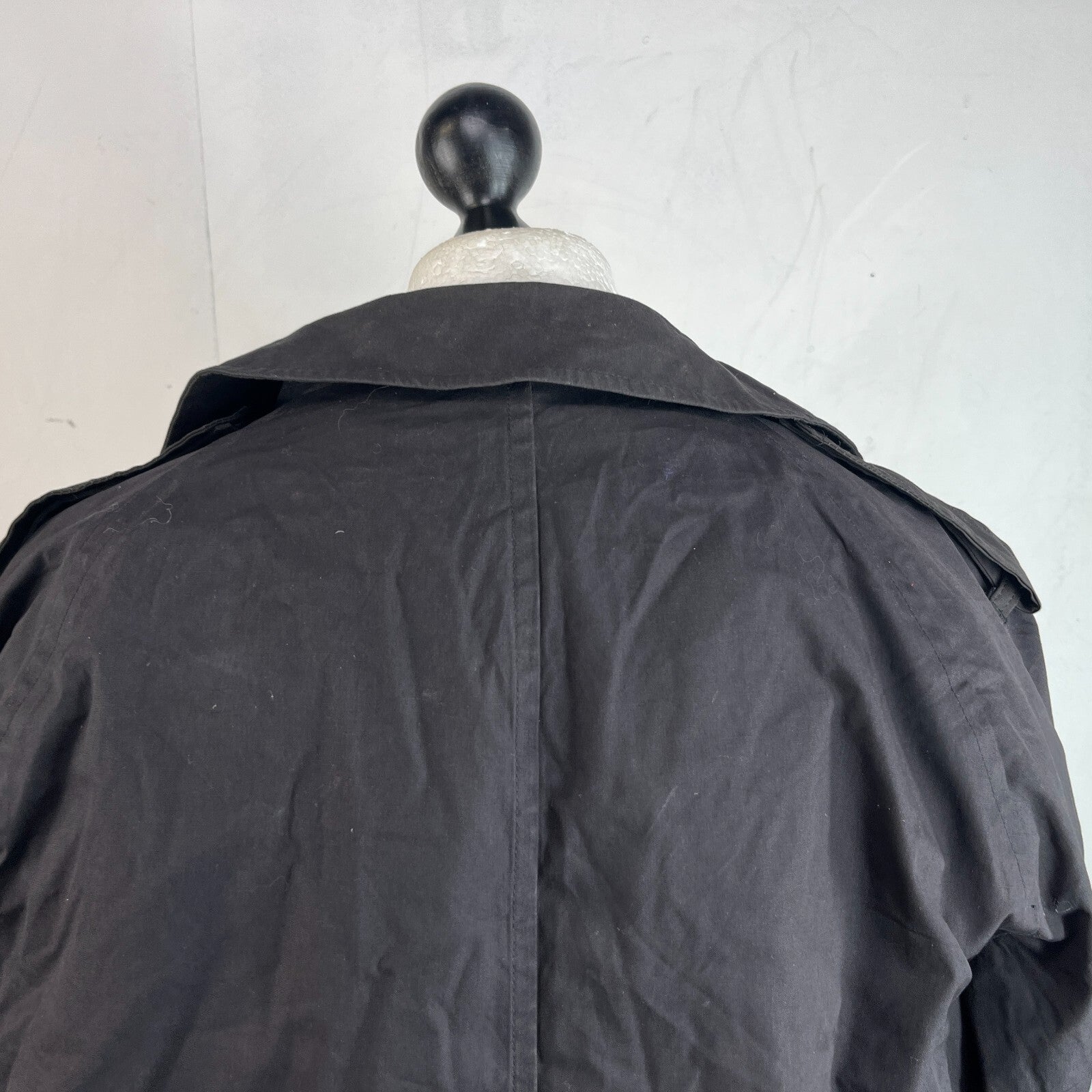 Genuine US Navy Black Trench Coat with Removable Liner size 44R Formal Military