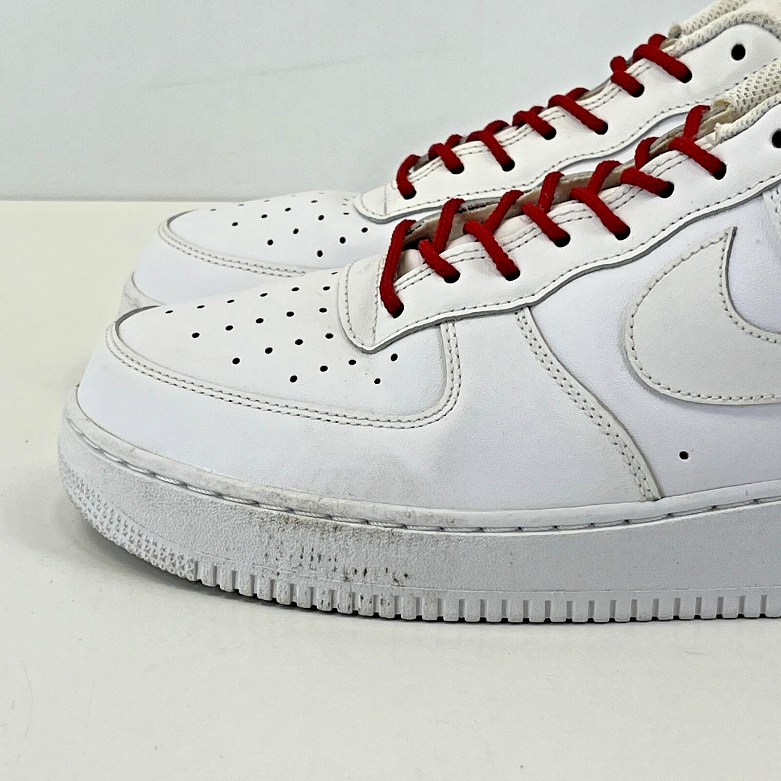 Nike Air Force 1  Trainers in White Leather UK size 11 / EU 46