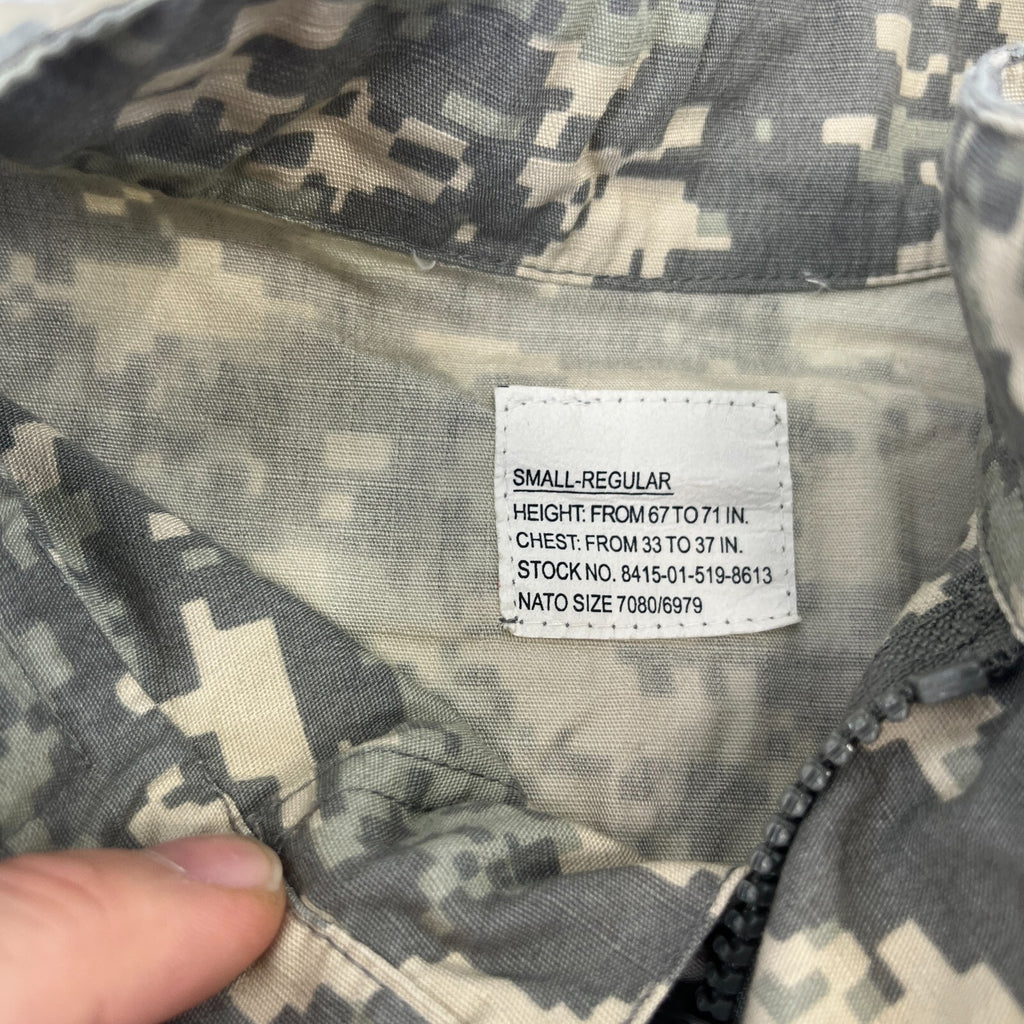 US Army Issue Digital Jacket Camo Combat Uniform Surplus US size Small-Regular