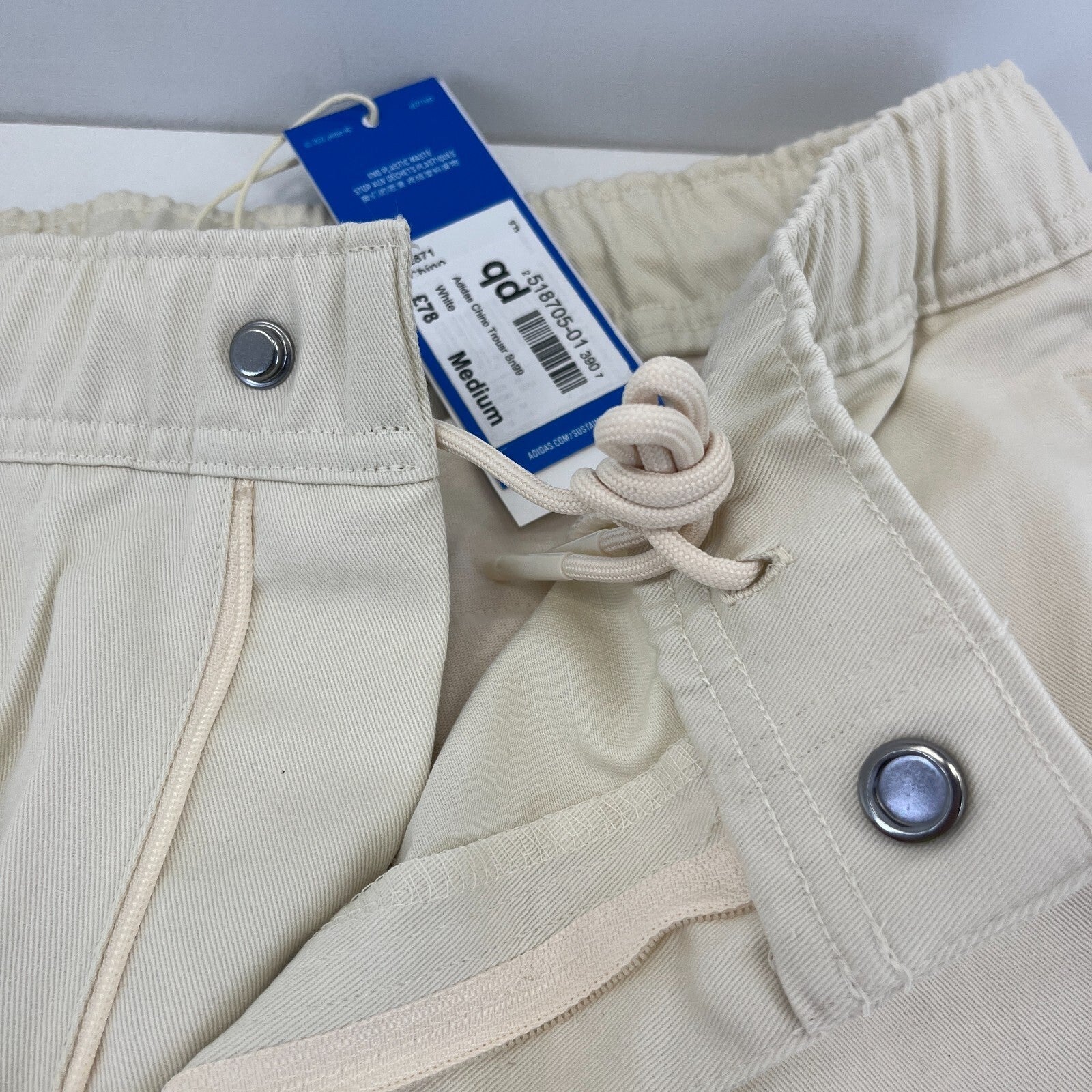 Adidas Originals Chino Pants size M Light Beige Straight Leg Chinos Trousers