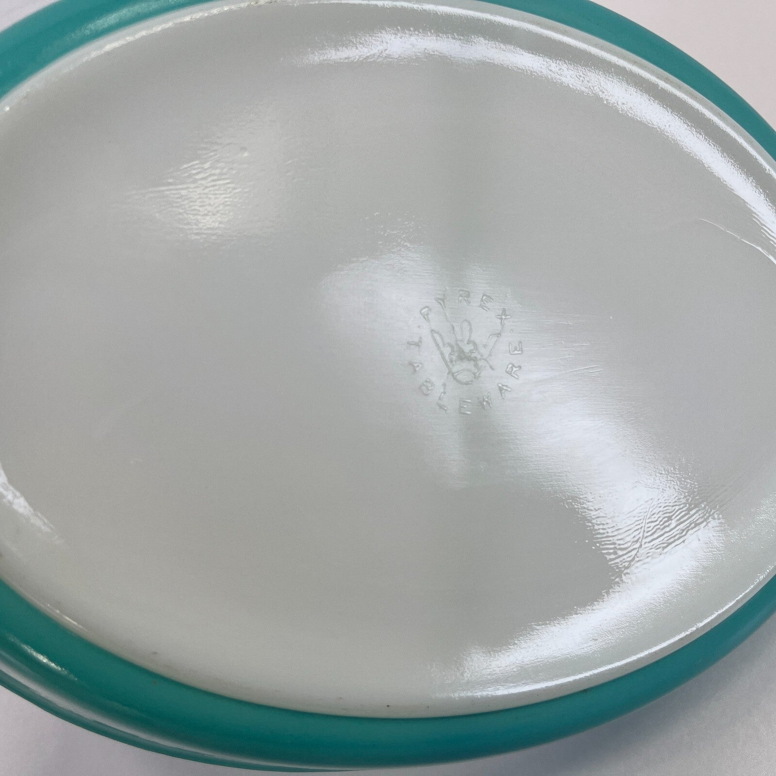 Pyrex Gaiety Snowflake Turquoise Spacesaver Casserole Dish with Lid
