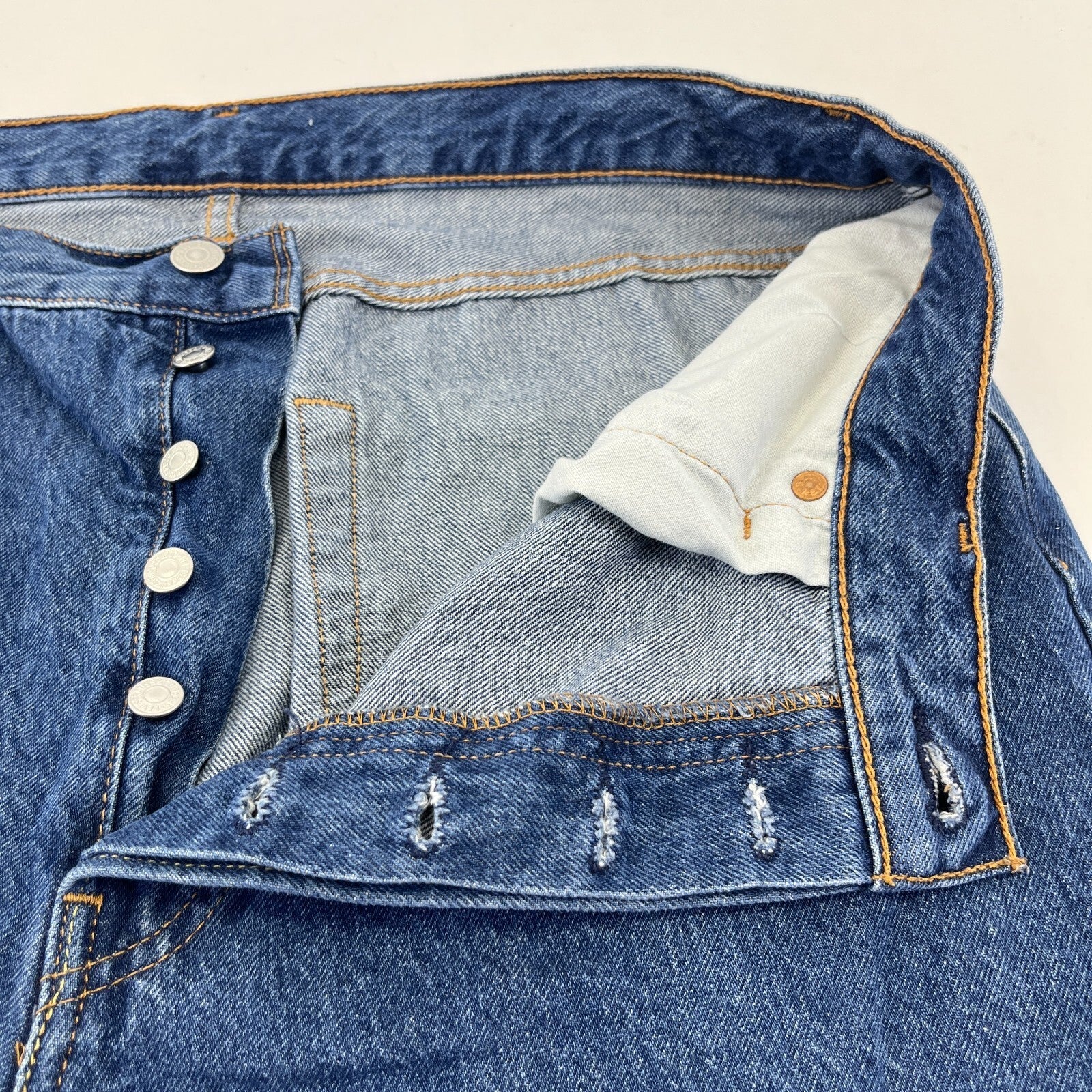 Authentic Men's Levi 501 Jeans - Straight Leg - Blue - W36" L32" - VGC