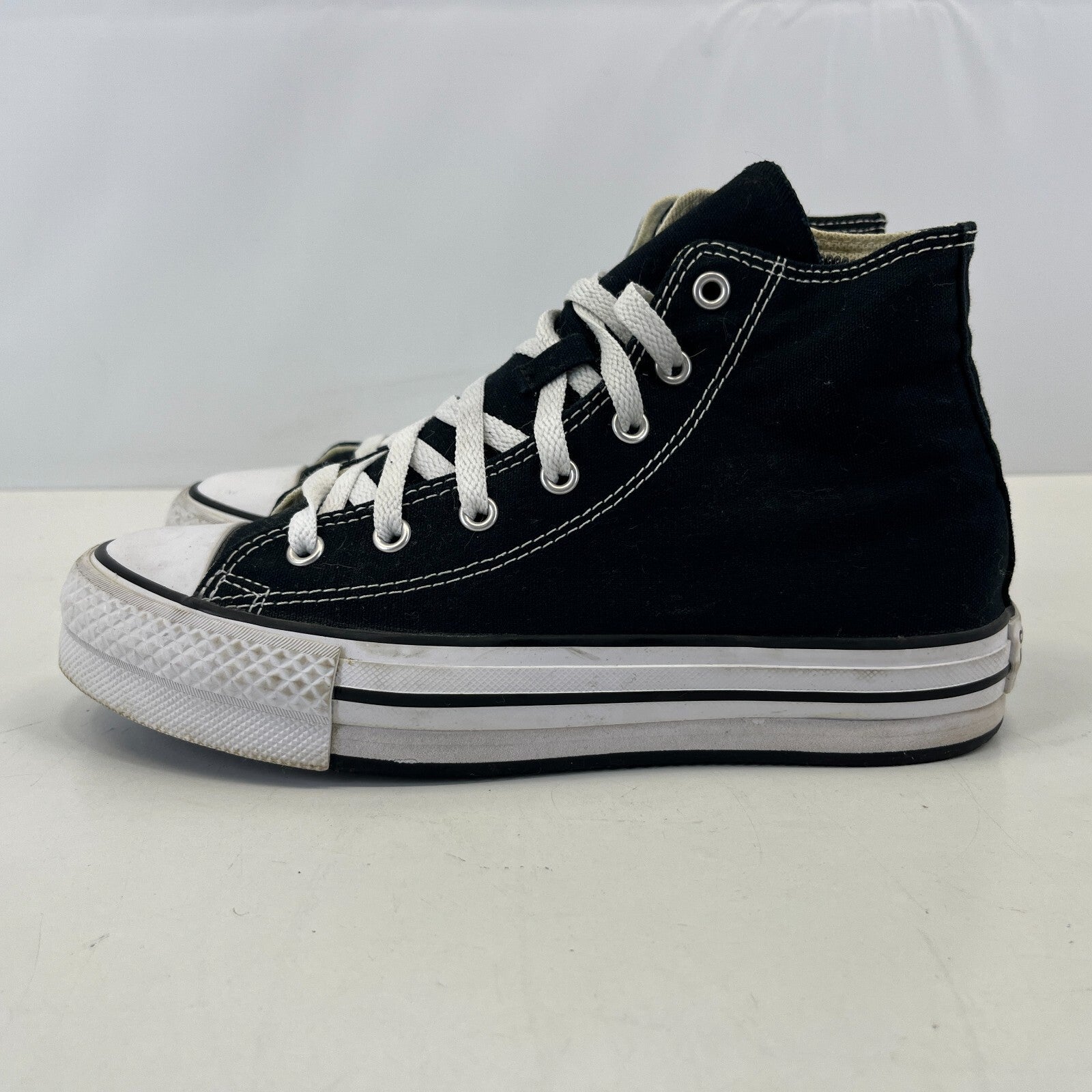 Converse Hi-Tops size UK 4.5 EU 37.5 Black Canvas & White All Stars