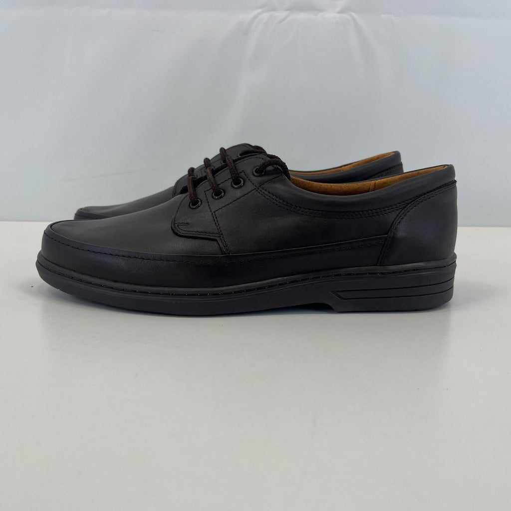 Men's Clarks Brown Leather Loafers Shoes size UK 10 G - EU 44 1/2 - New Boxed
