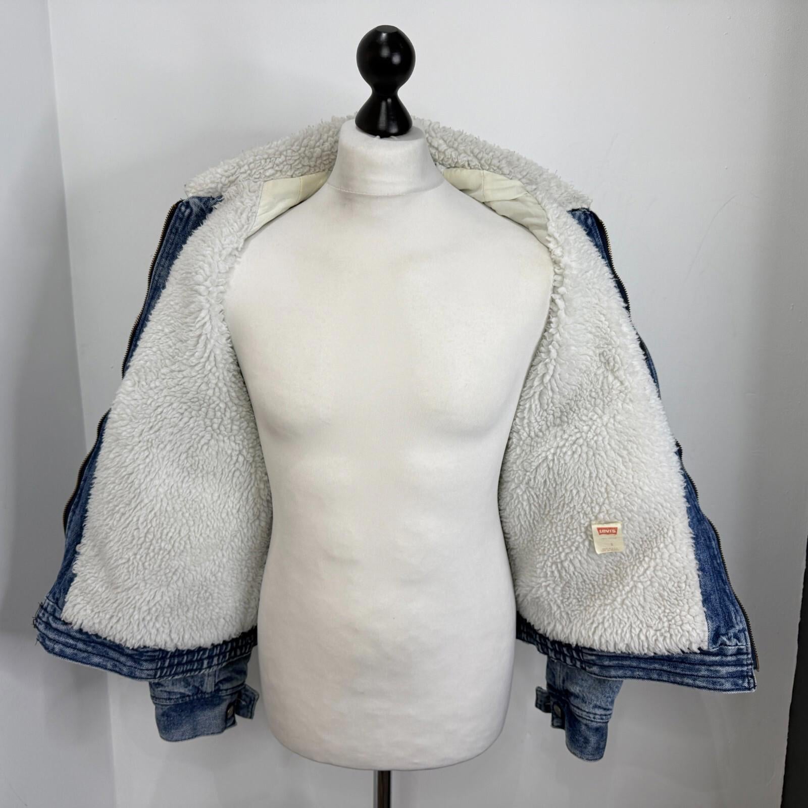 Levi's Trucker Sherpa Lined Denim Jacket Men's US size S (fits like M Loose Fit)