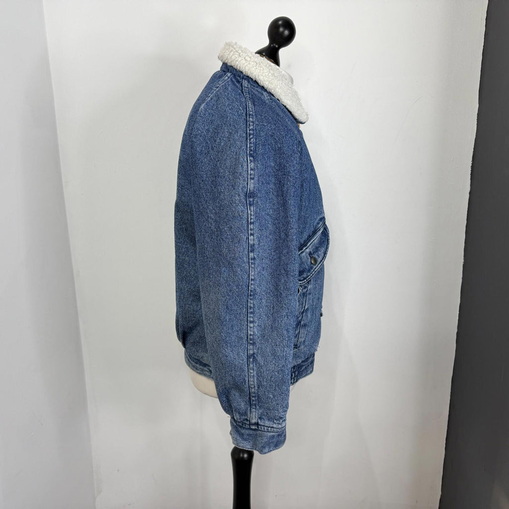 Levi's Trucker Sherpa Lined Denim Jacket Men's US size S (fits like M Loose Fit)
