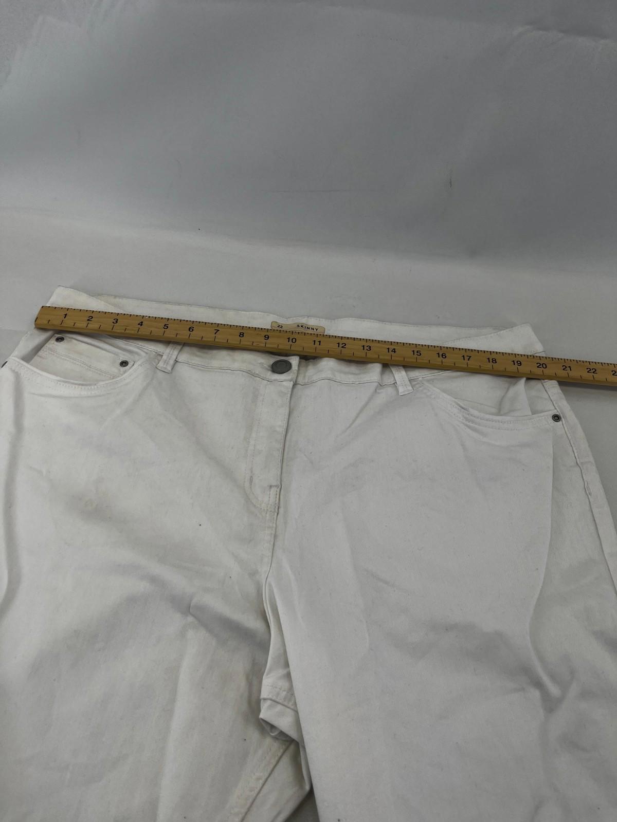 Nutmeg Skinny Tapered Jeans in White UK Women's size 22 - NWOT