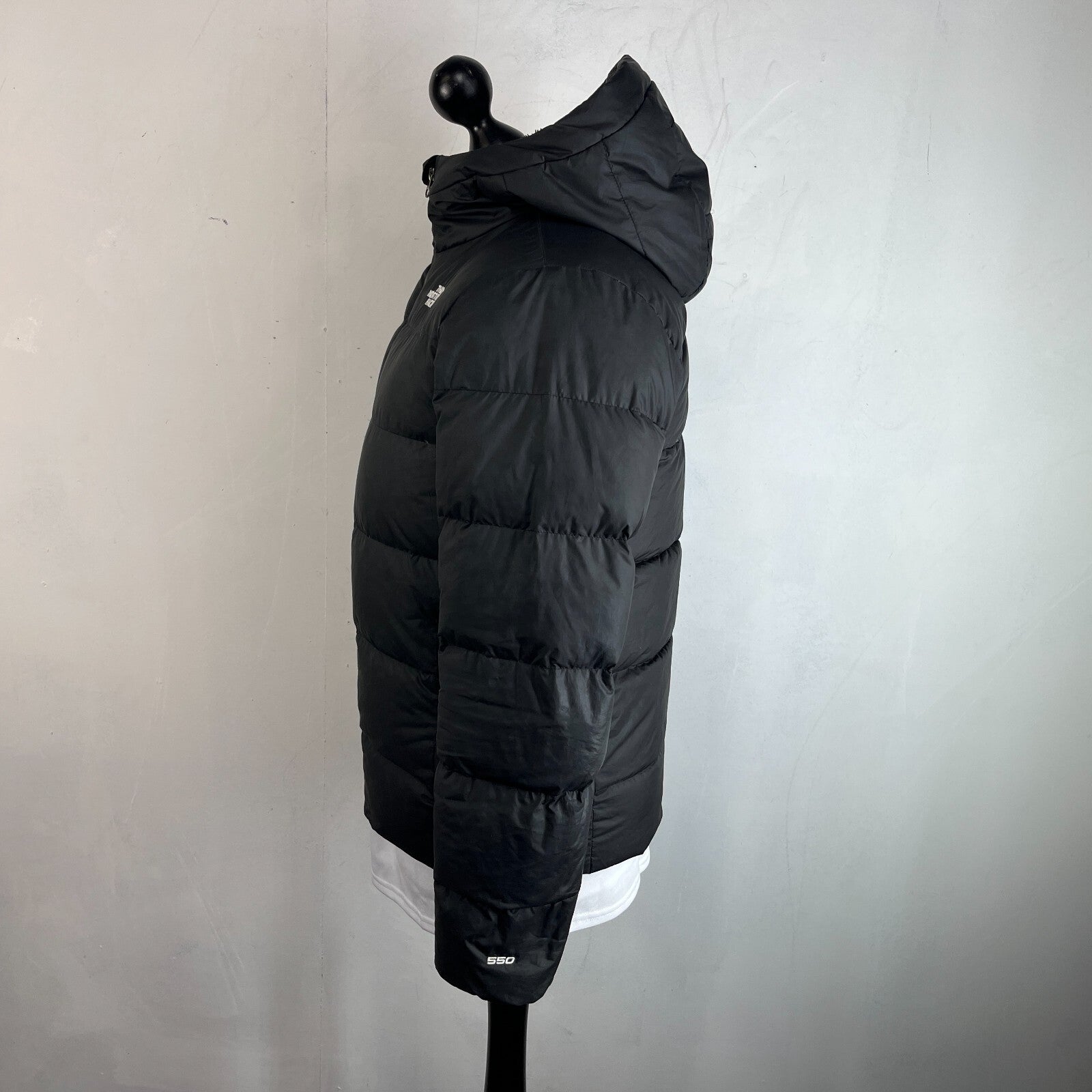 The North Face 550 Down Filled Padded Puffer Jacket in Black Youth Junior XL