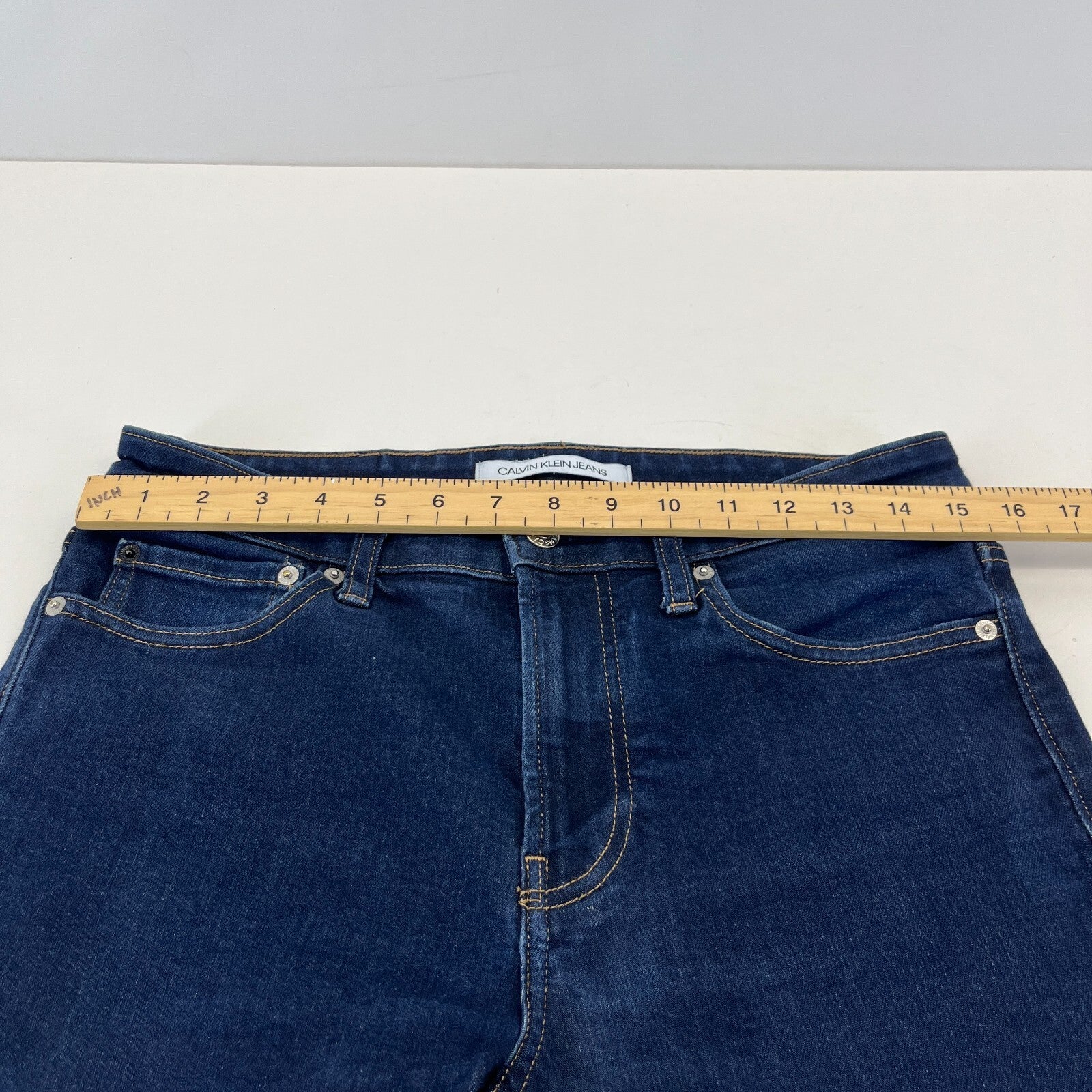 Calvin Klein Dark Blue Wash Slim Fit Jeans Men's size W30" L30" - Mint