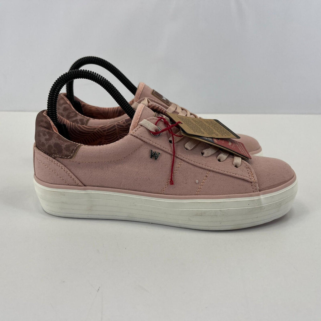 Wrangler Memory Foam Trainers in Pastel Pink UK size 65 / EU 38