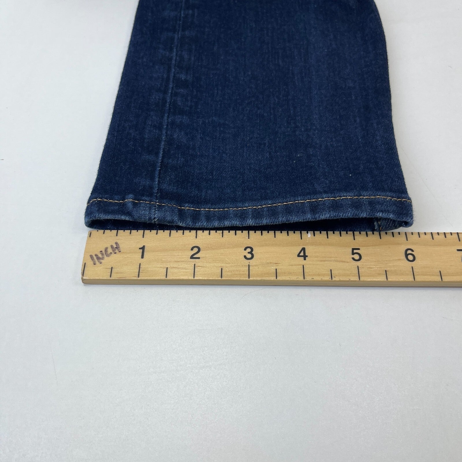 Calvin Klein Dark Blue Wash Slim Fit Jeans Men's size W30" L30" - Mint