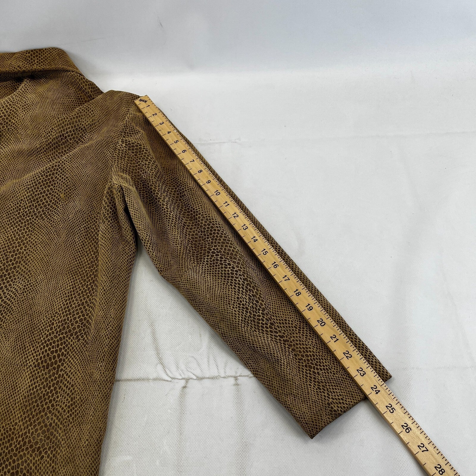 Beth Terrell Long Leather Coat Jacket Tan Brown Snake Lizard Pattern size Medium