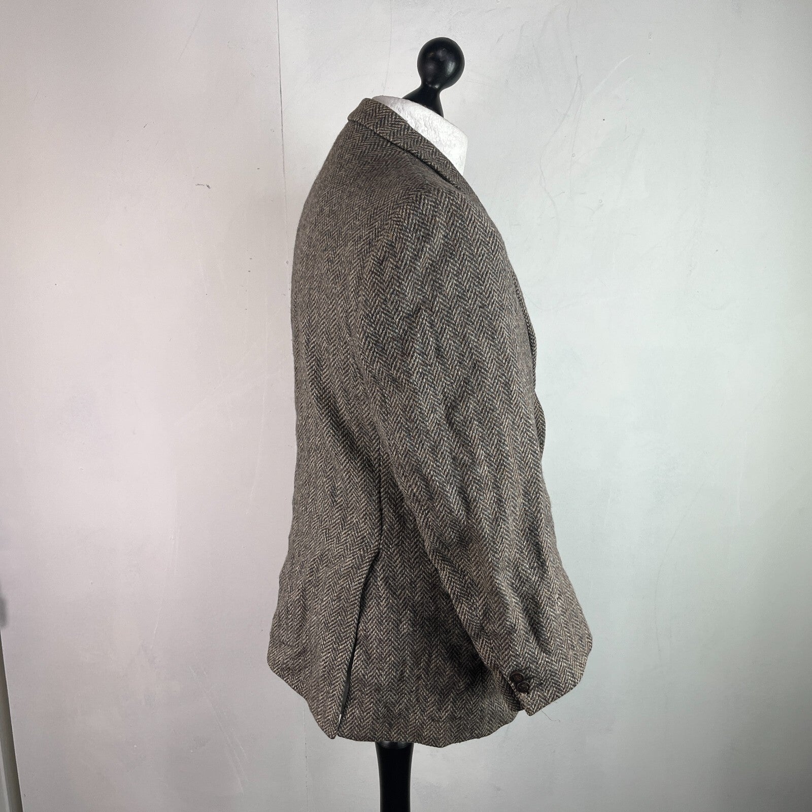 Crombie Men's Brown Herringbone Pure Wool Blazer size Medium