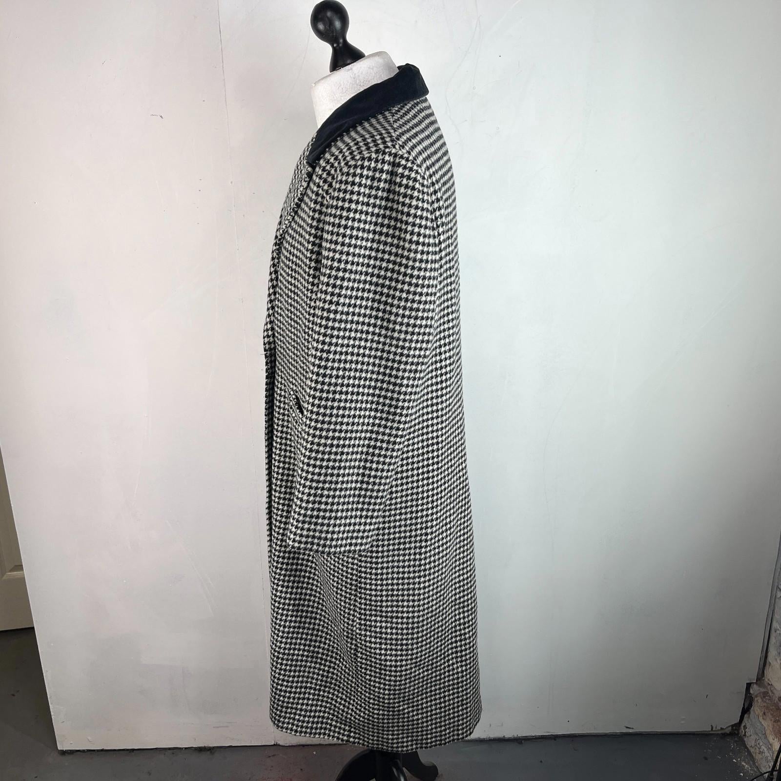Vtg Kashmoor of London Wool Blend Long Overcoat UK 16 Black/White Houndstooth