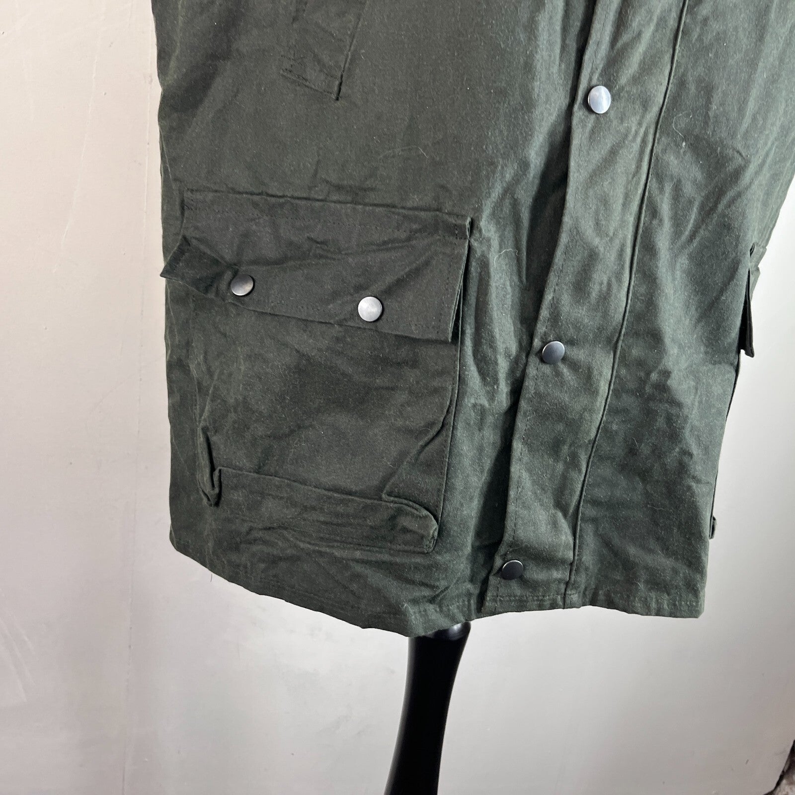 Greenbelt Waxed Gilet in Green size XL Mens Country Vest Tartan Lined Shooting