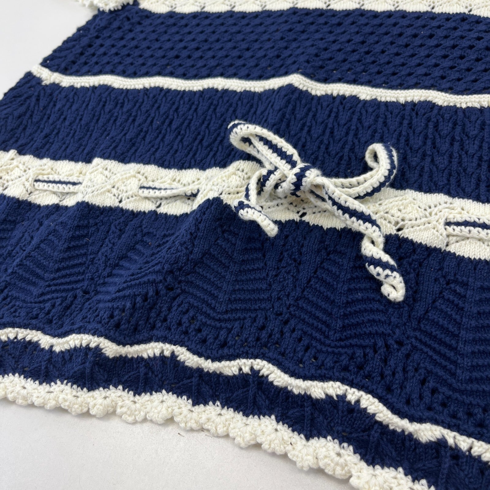 Polo Ralph Lauren Crochet Knit Jumper Women's size Medium Blue/White Crew Neck