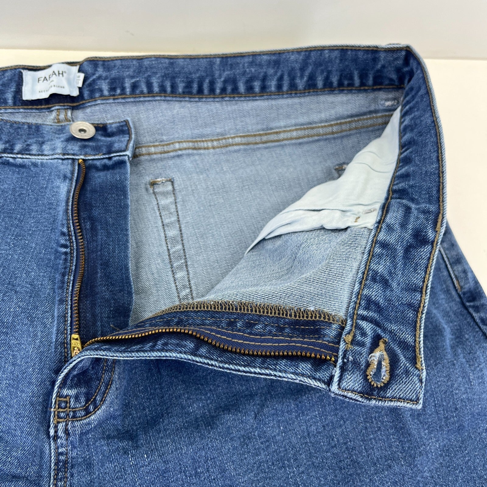 Men's Farah Norwood Indigo Mid Blue Regular Fit Jeans Straight Leg W44" L32" New