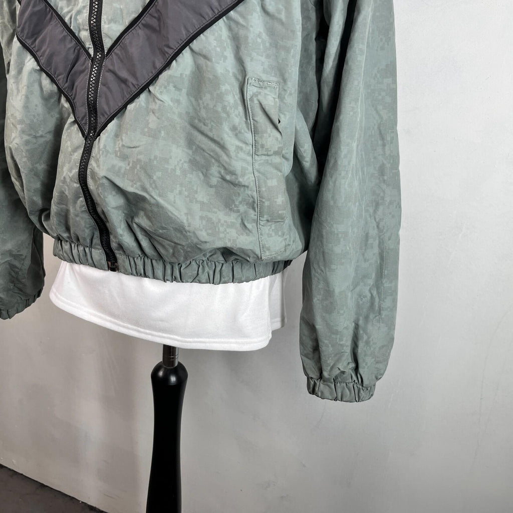 US Army Bomber Jacket Grey Digital Print Windbreaker US size Medium-Regular
