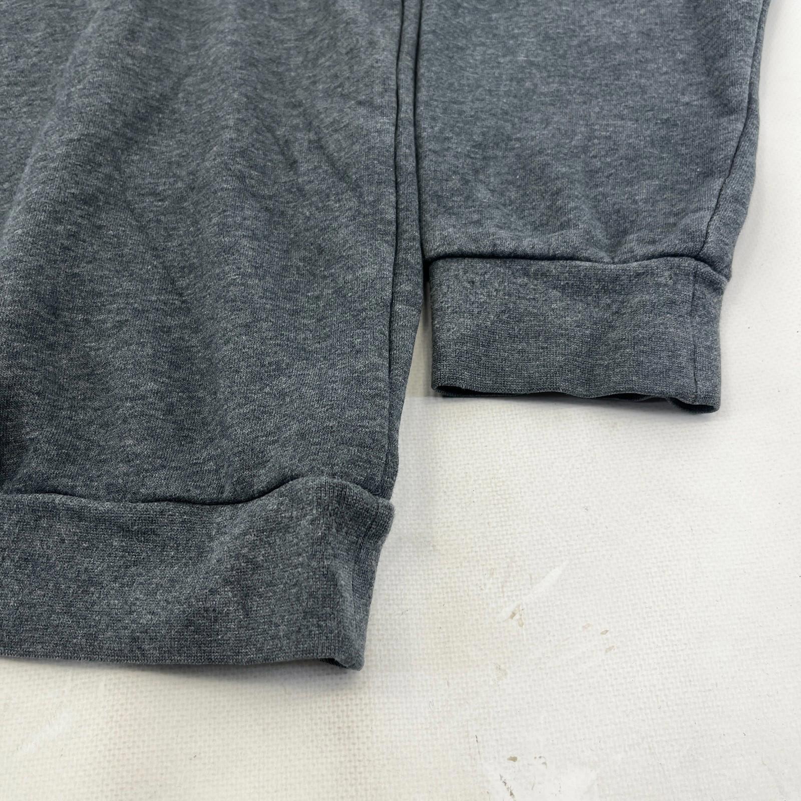 Adidas Round Neck Sweatshirt in Grey Men's size Medium