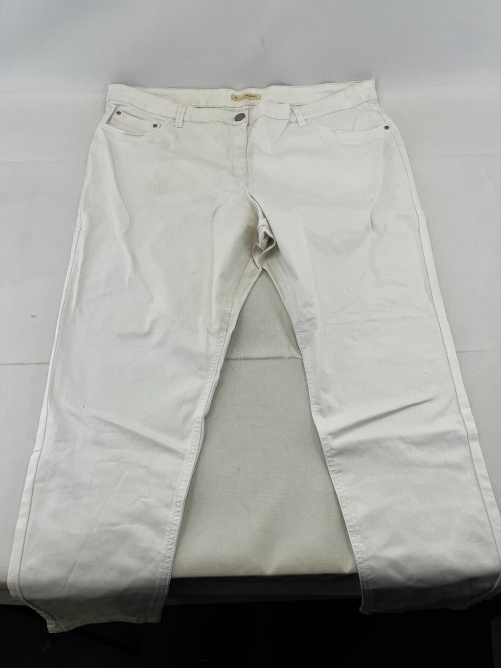 Nutmeg Skinny Tapered Jeans in White UK Women's size 22 - NWOT