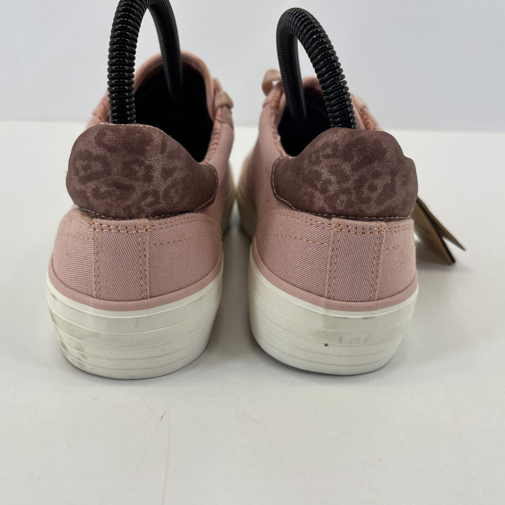Wrangler Memory Foam Trainers in Pastel Pink UK size 5 / EU 38
