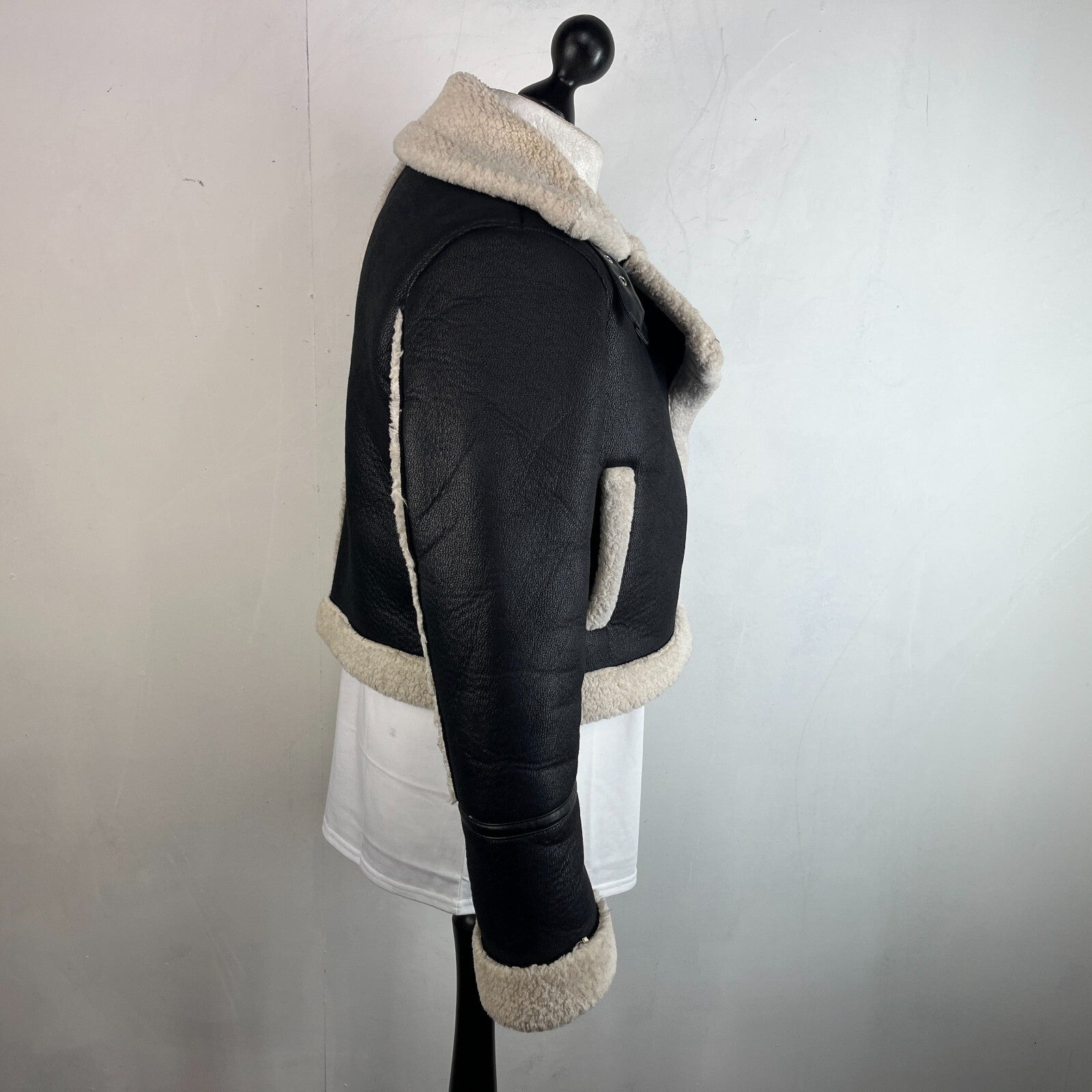Stradivarius Double Faced Black Cropped Leather Look Aviator Jacket size Small