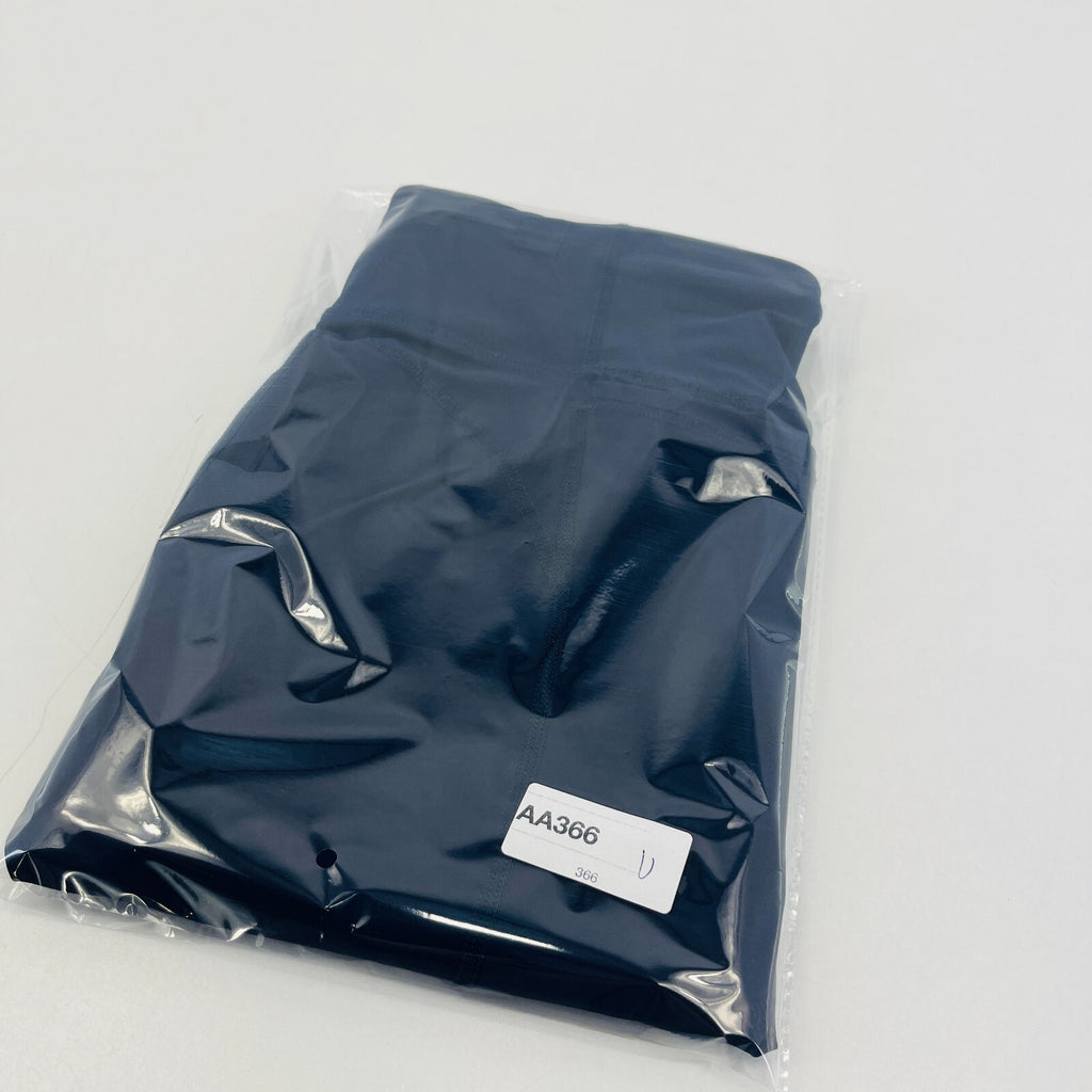 Sweaty Betty Zero Gravity Leggings size M - Full Length in Navy Blue