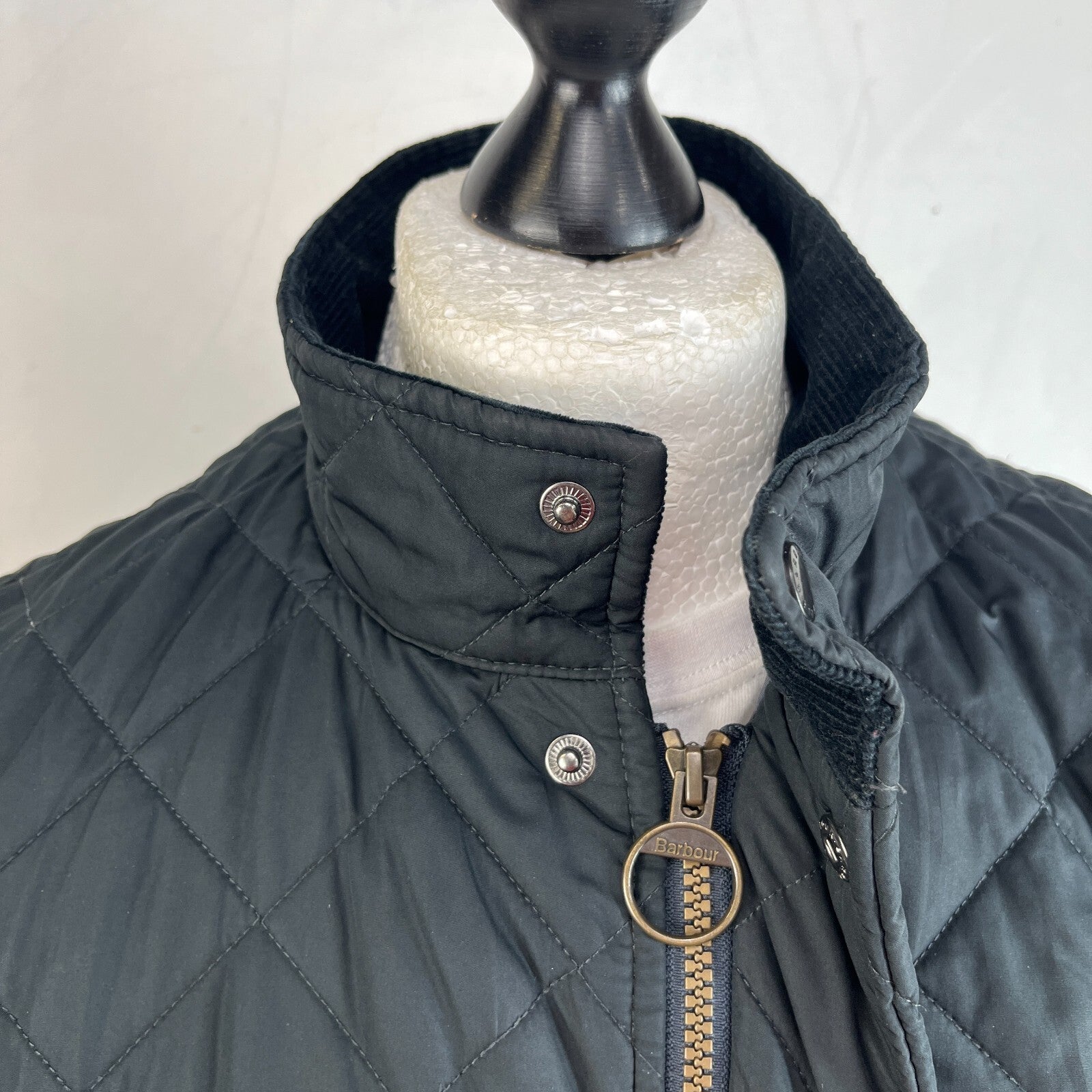 Barbour Chelsea Sportsquilt Jacket in Black Men's size Small