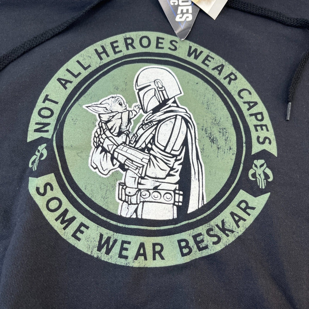 The Mandalorian Mens Hoodie "Not All Heroes Wear Capes" Black size M - New