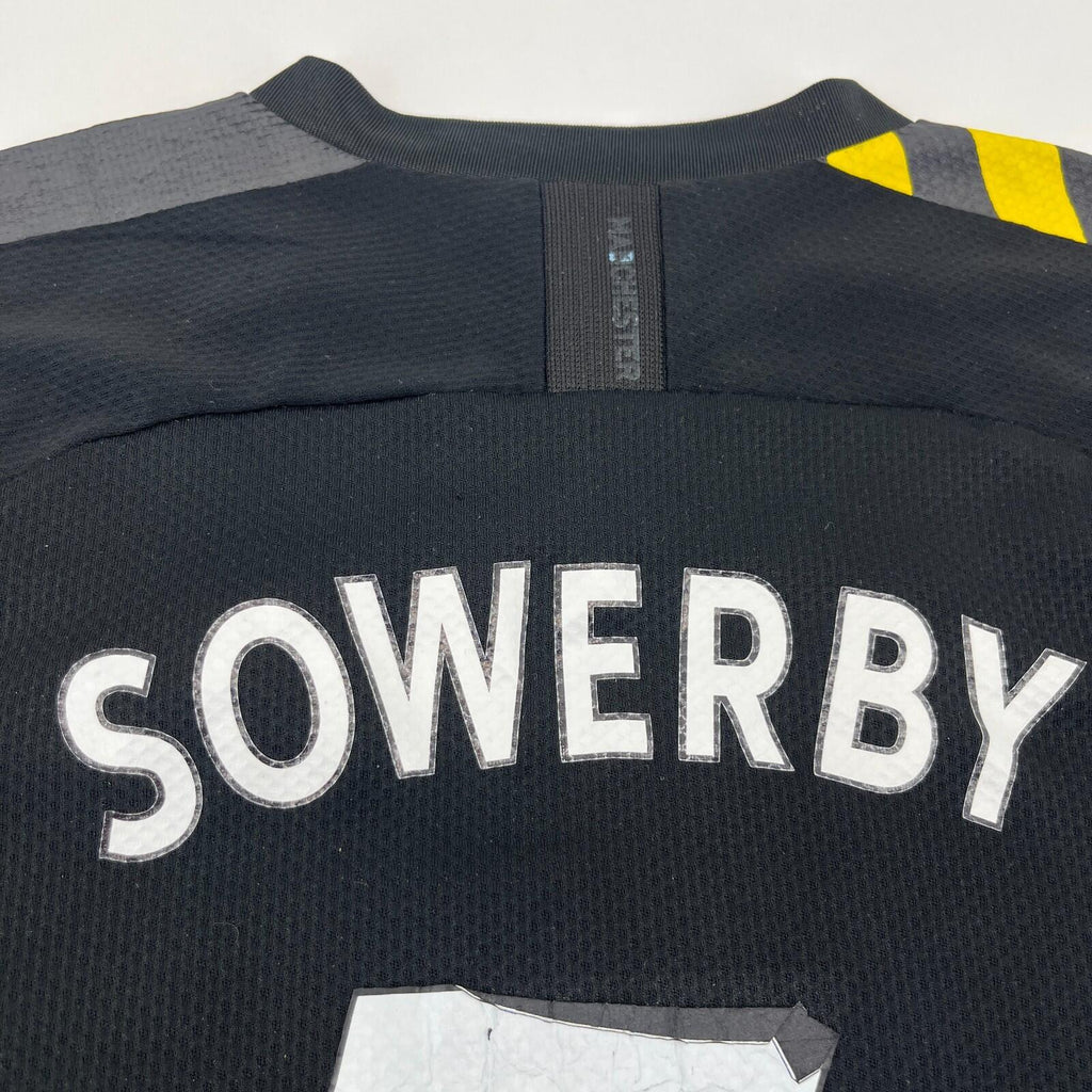 Original Manchester City Away Football Shirt 2019/20 Kids size 24 (9-10yrs)