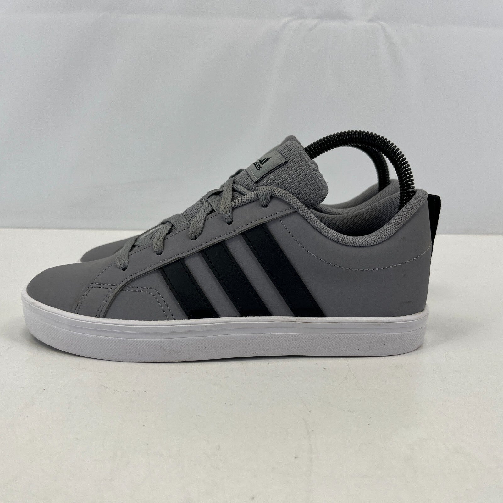 Adidas Pace 2.0 Boys Trainers size UK 3 - EU 35.5 Grey/Black/White