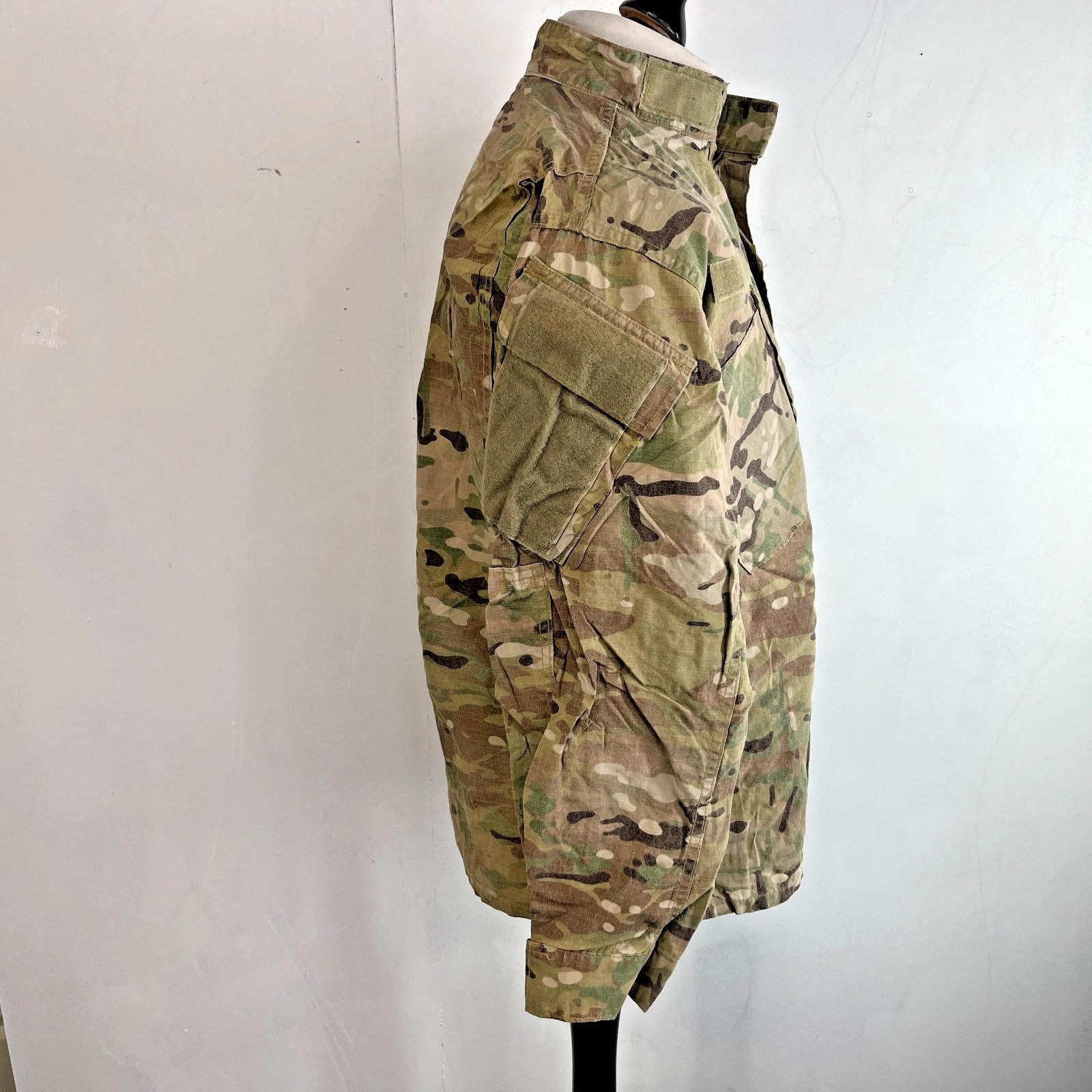 US Military OCP Scorpion Camouflage FRACU Combat Jacket size Medium Reg