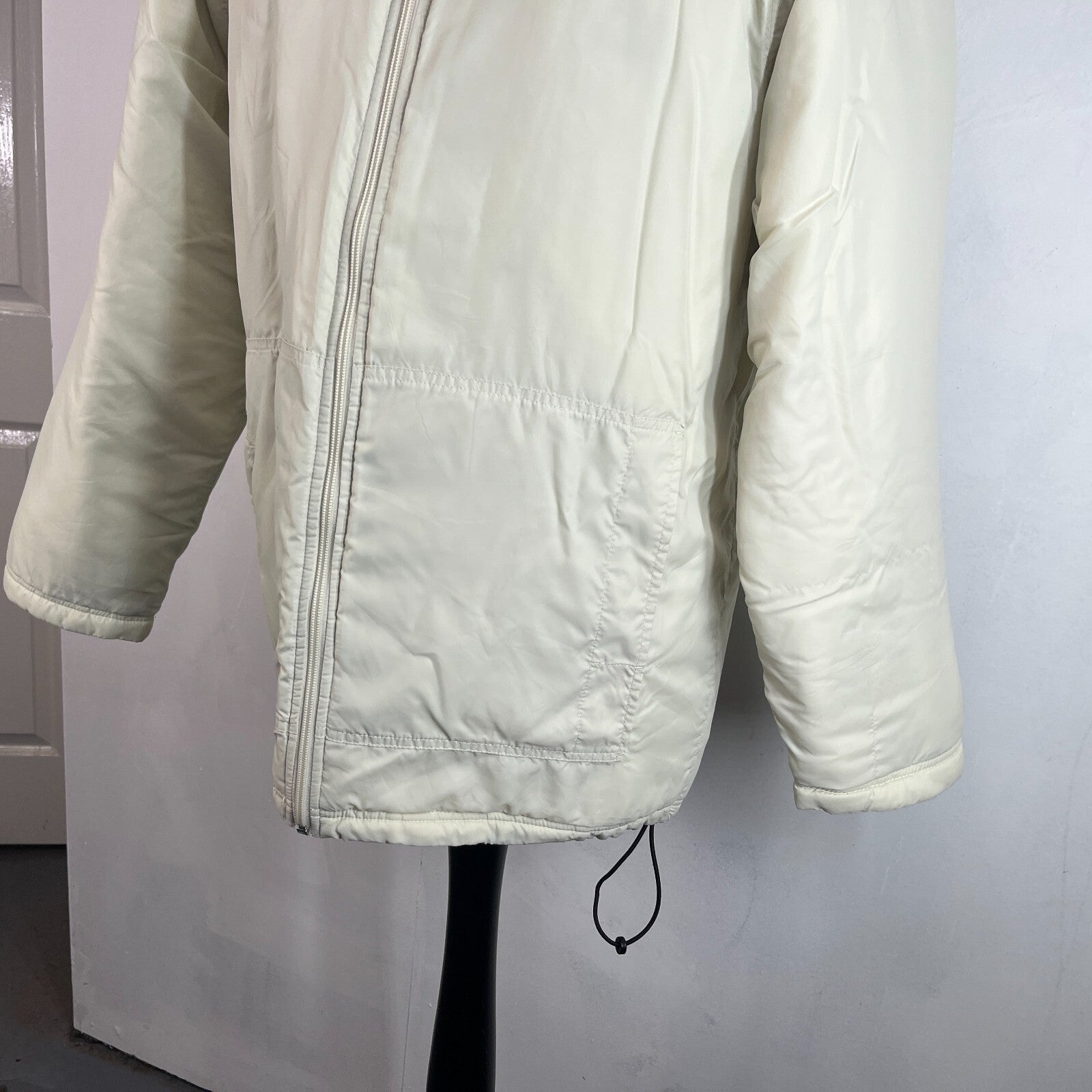 Nike Jacket Men's Quilt Lined Insulated Coat with Removable hood in Cream size M
