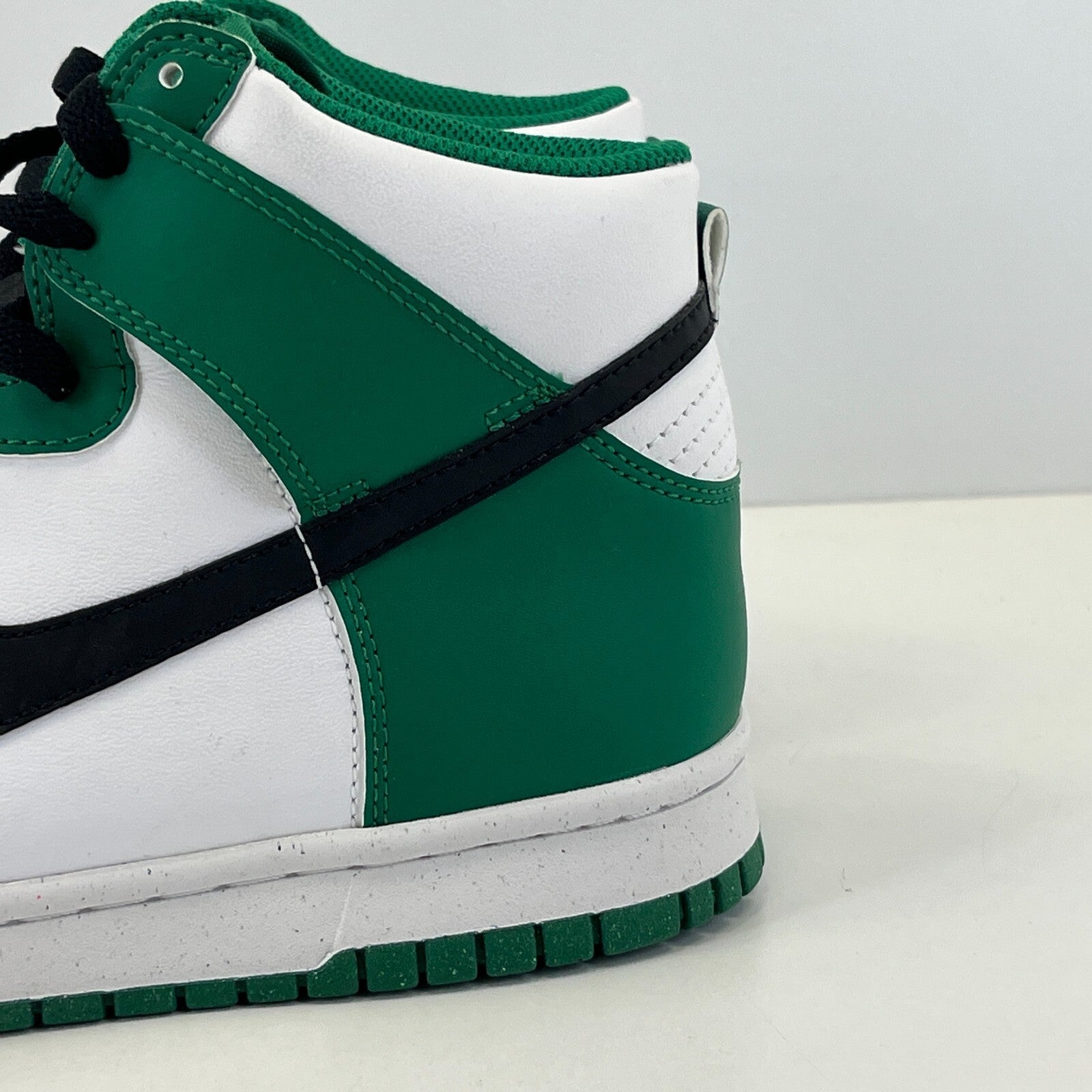 Nike GS Dunk High Celtics Green & White size UK 6 EU 40