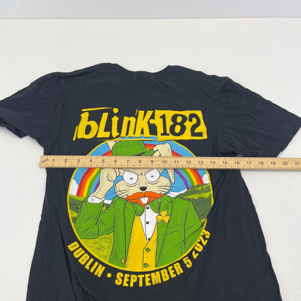 Blink 182 T Shirt Dublin 2023 Tour Black & Yellow size Small Rabbit Print