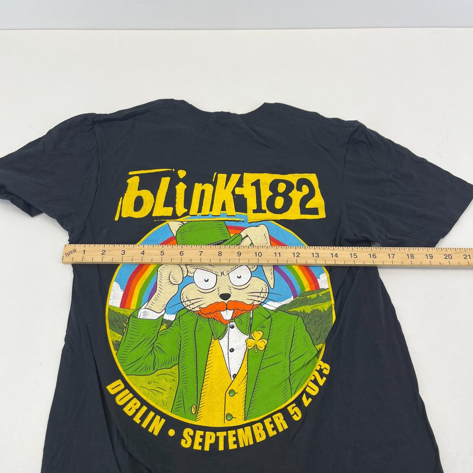 Blink 182 T Shirt Dublin 2023 Tour Black & Yellow size Small Rabbit Print