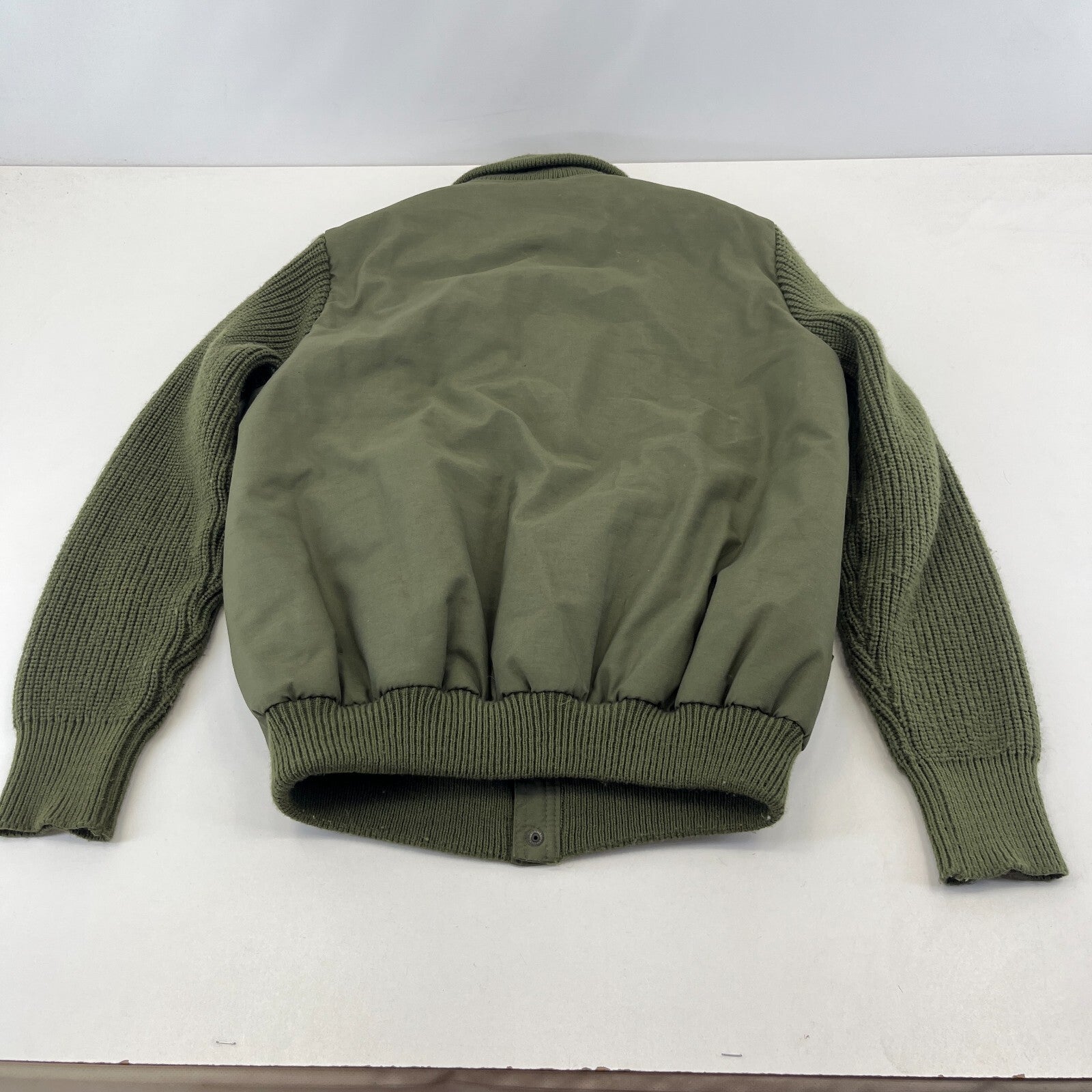 British Military Green Thermal Quilted Cold Weather Jacket size 38 (medium)