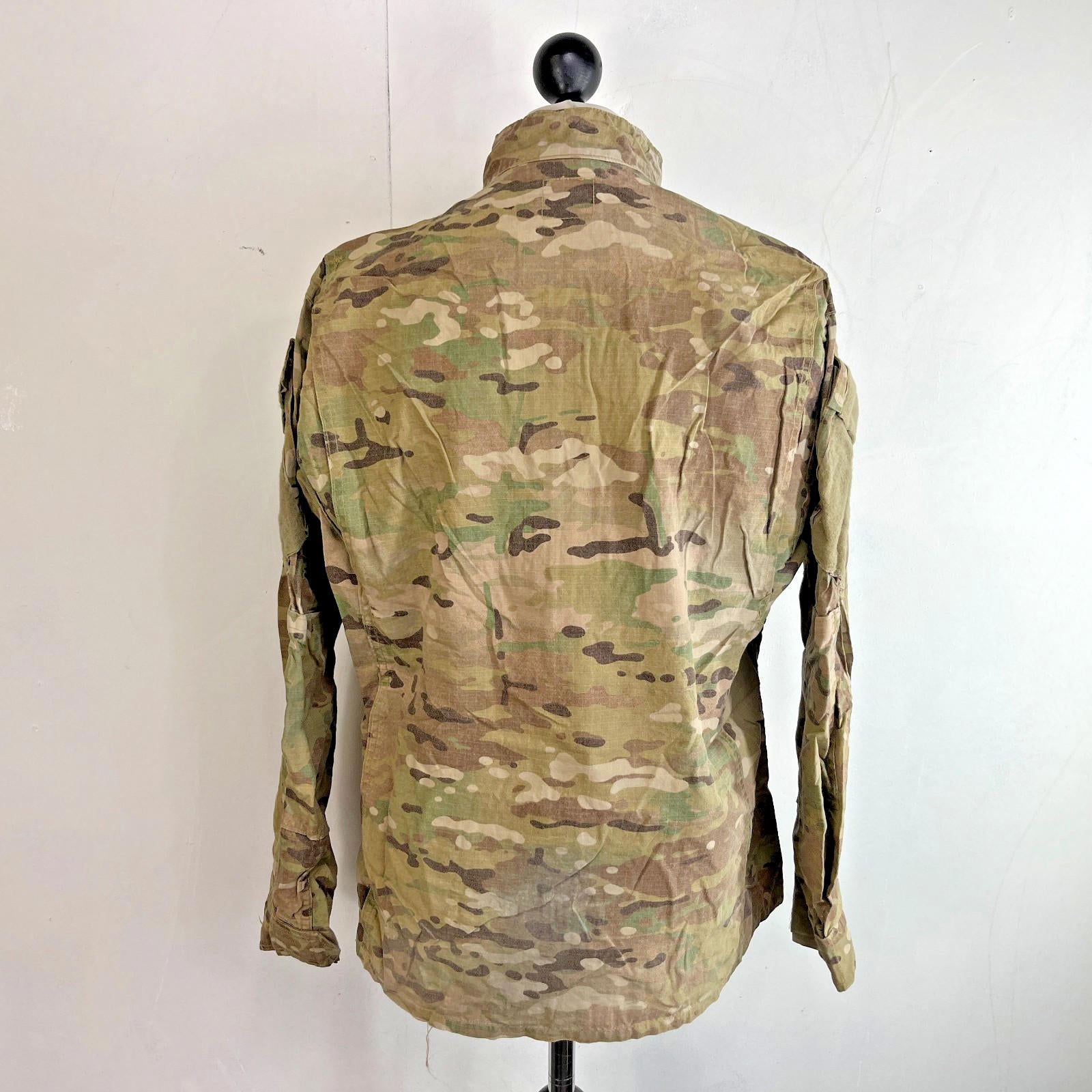 US Military OCP Scorpion Camouflage FRACU Combat Jacket size Medium Reg