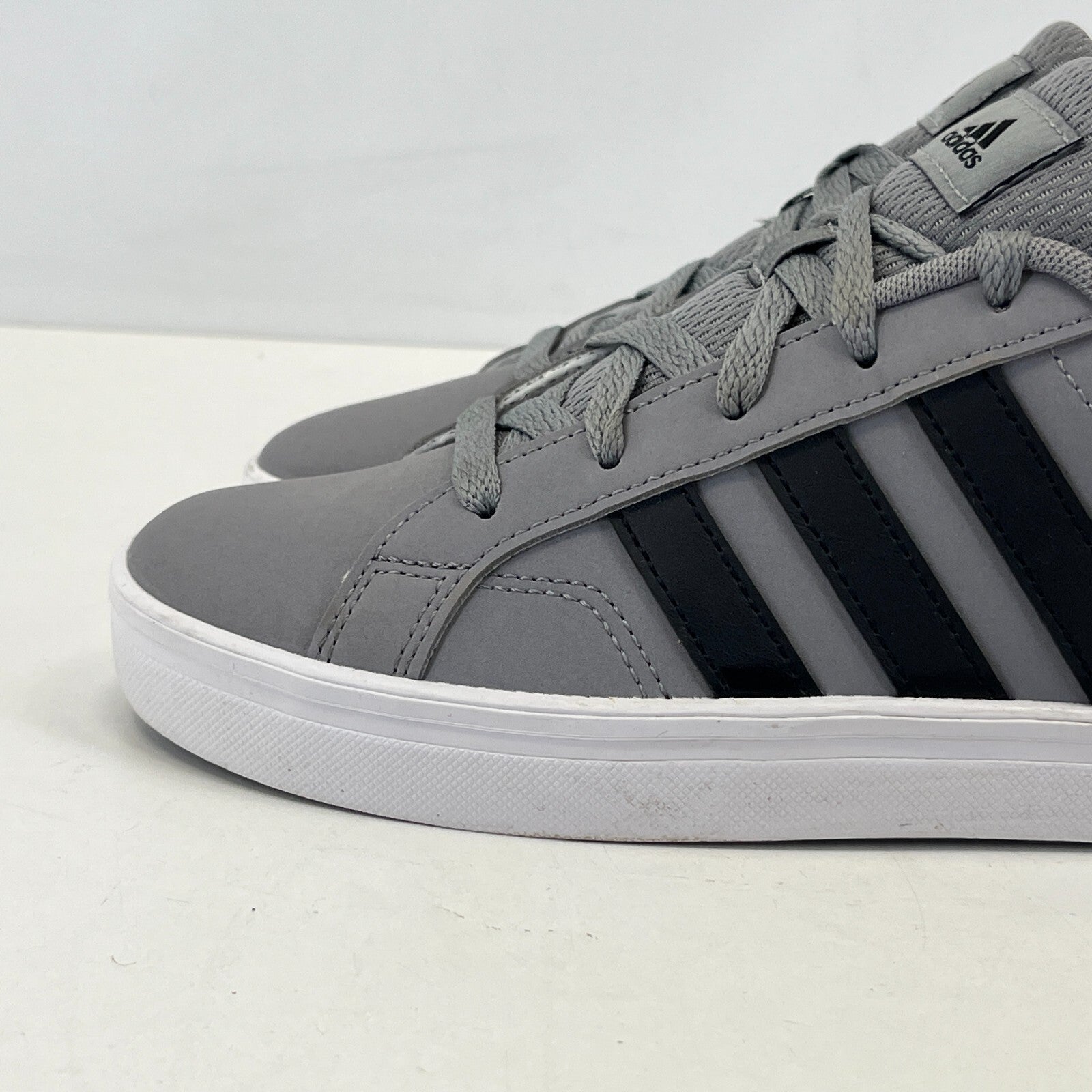 Adidas Pace 2.0 Boys Trainers size UK 3 - EU 35.5 Grey/Black/White