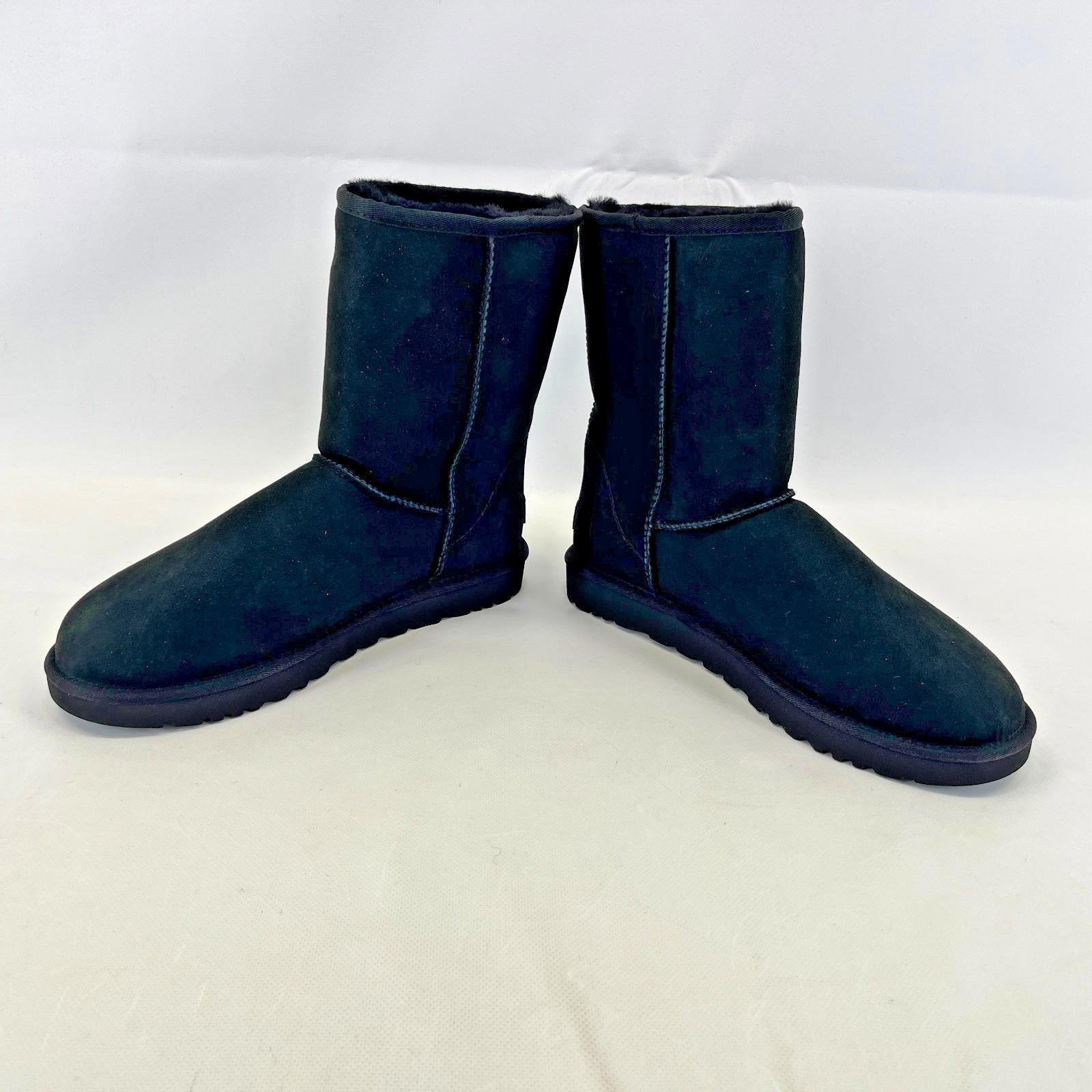 Genuine UGG Classic Short II Boots in Black UK Adult 10.5 Fleece Lined - New