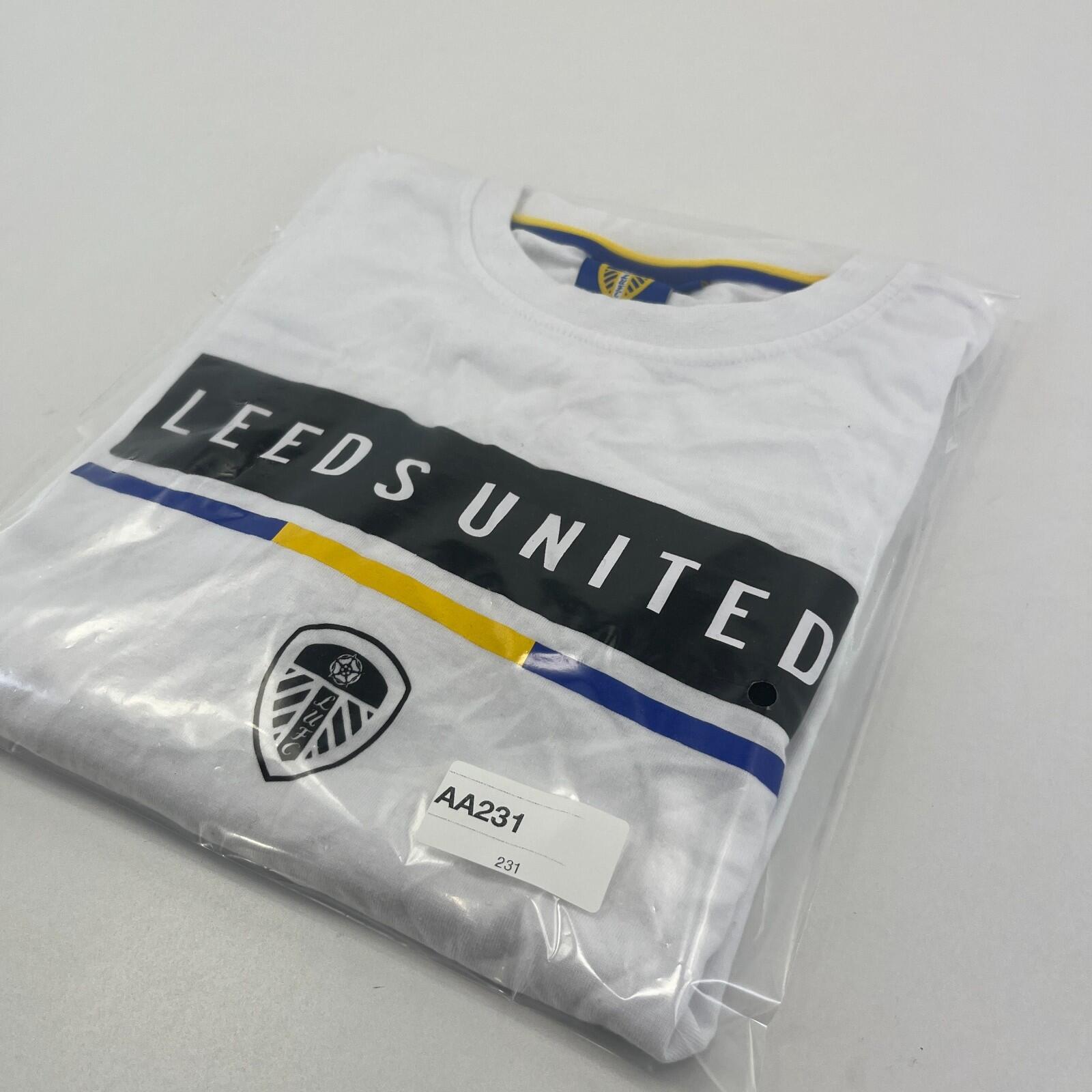 Leeds United Men's T-Shirt in White UK size Large