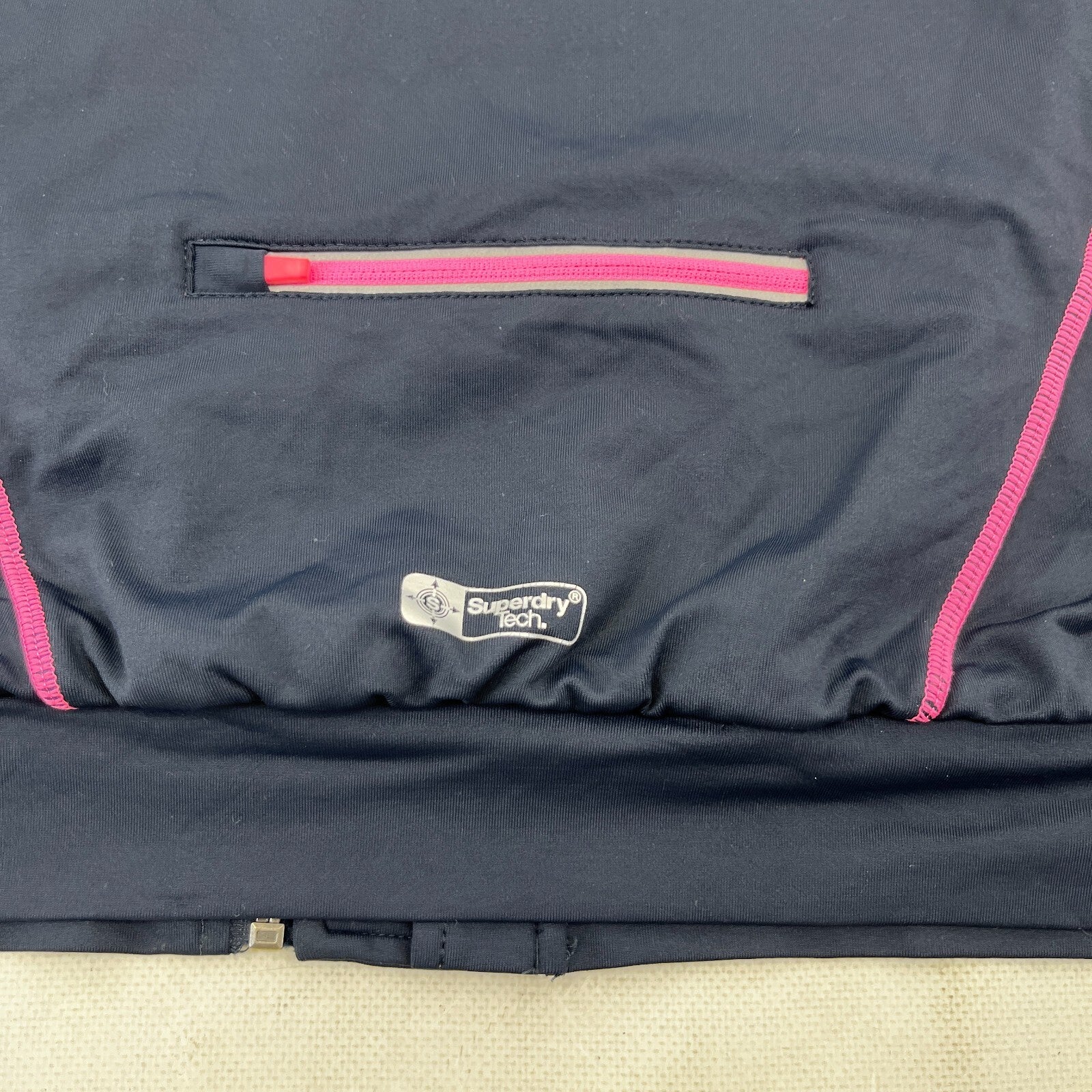 Superdry Tech Softshell Fleece Lined Jacket Black & Pink size M