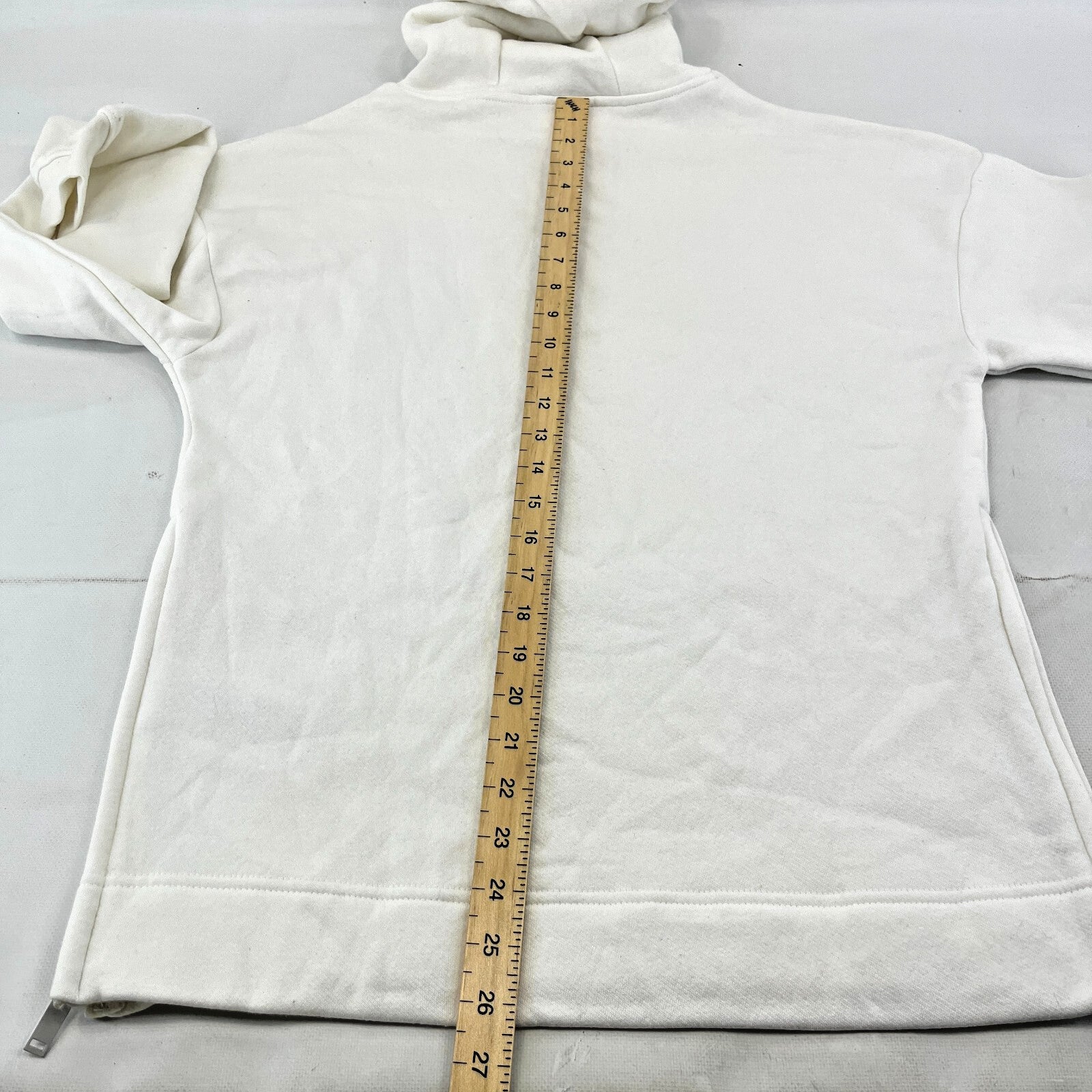 Bench Women's Hoodie Sweatshirt in White with Spellout size 8 Loose Fit - New