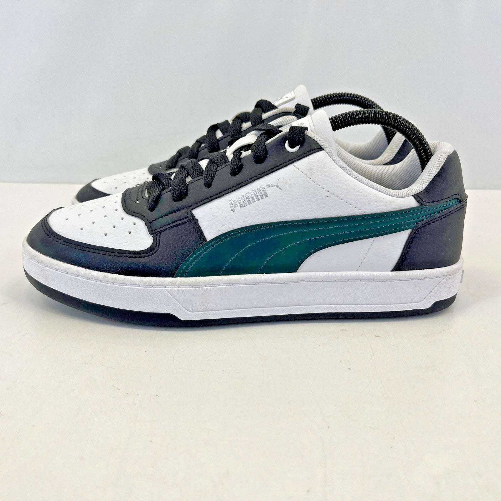 Puma Caven Trainers White Black Green 392290-58 Basketball size UK 7 - EU 40.5