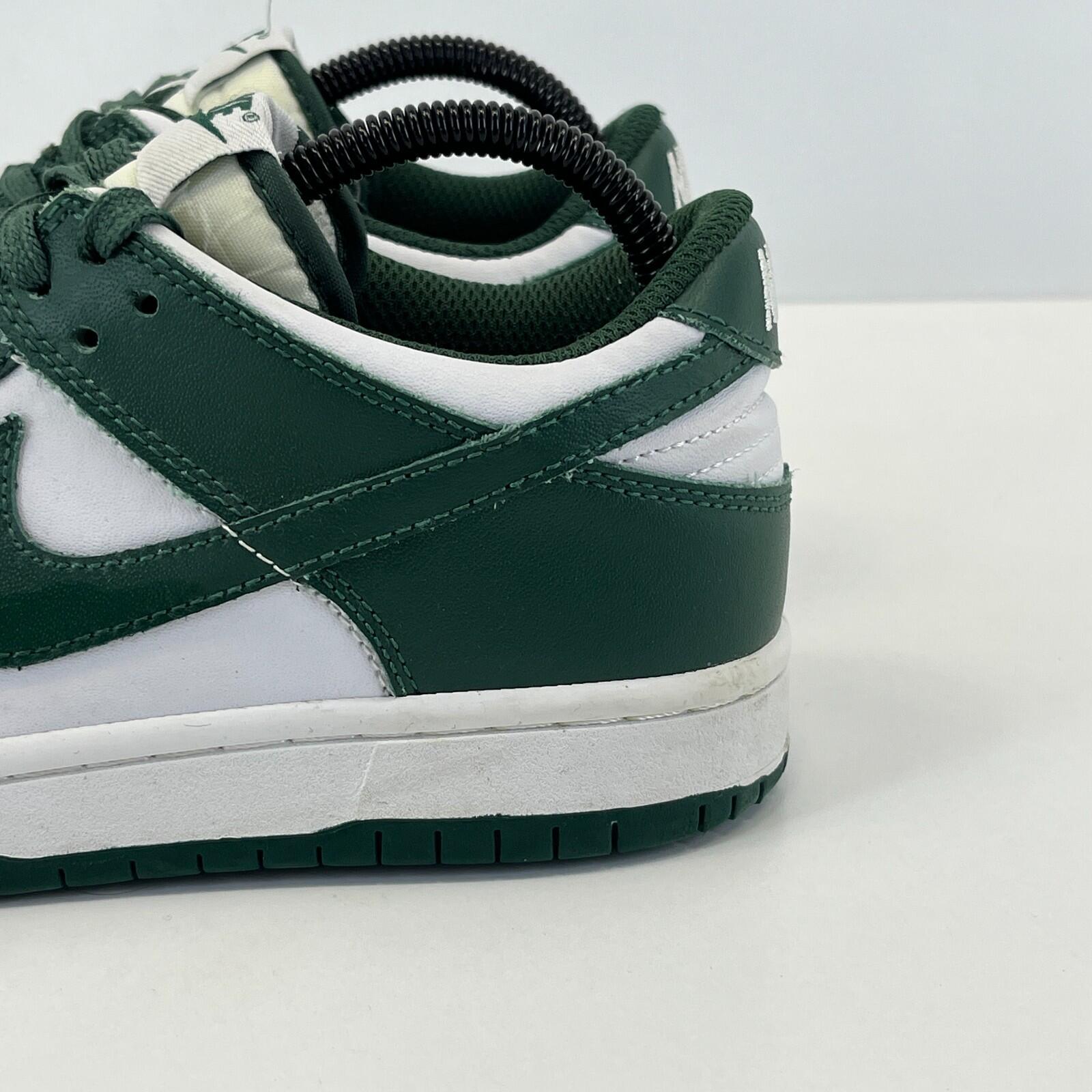 Nike Dunk SB Low Trainers Shoes in Vintage Green Youth size UK 5.5 / EU 39