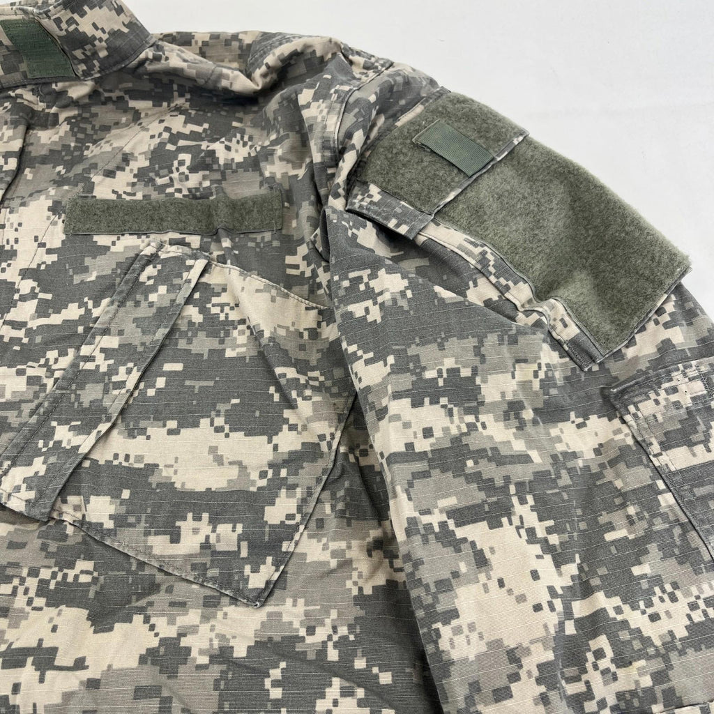 US Army Digital Camo Combat Uniform Ripstop Field Zip Coat Jacket US size M Reg