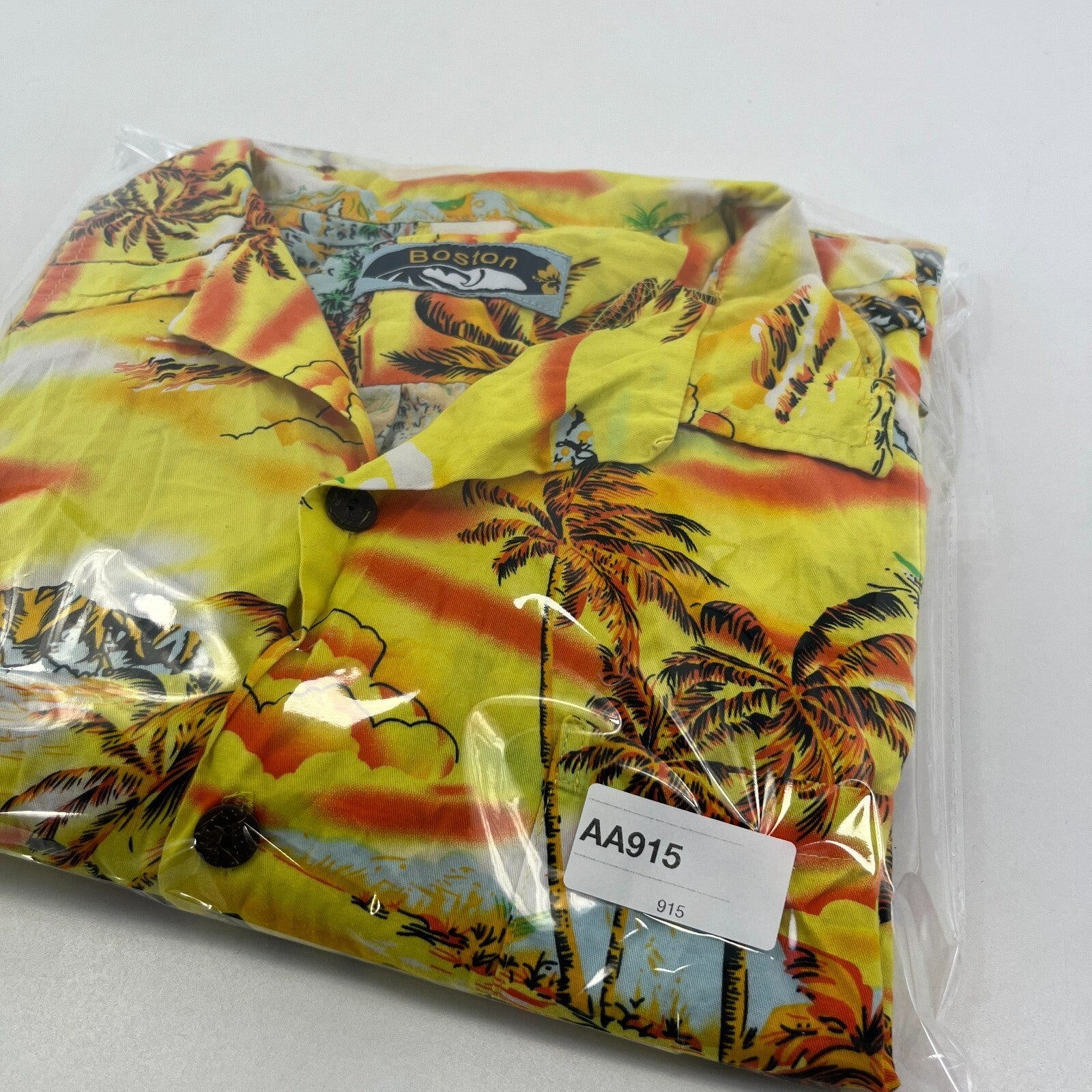 Boston Mens Yellow Hawaiian Shirt Designer Holiday Short Sleeve size M