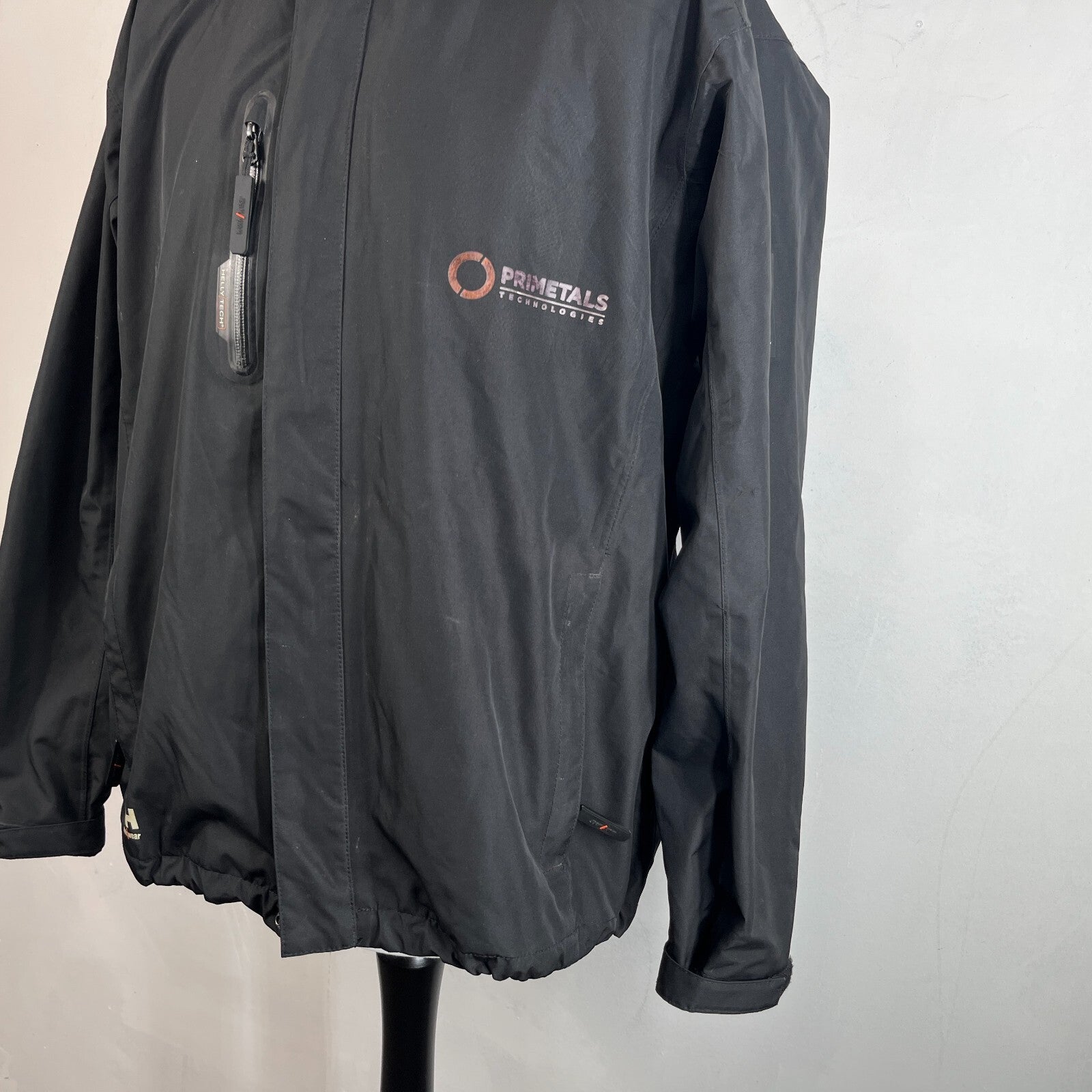 Helly Hansen Helly Tech Workwear Hooded Waterproof Jacket in Black size XL