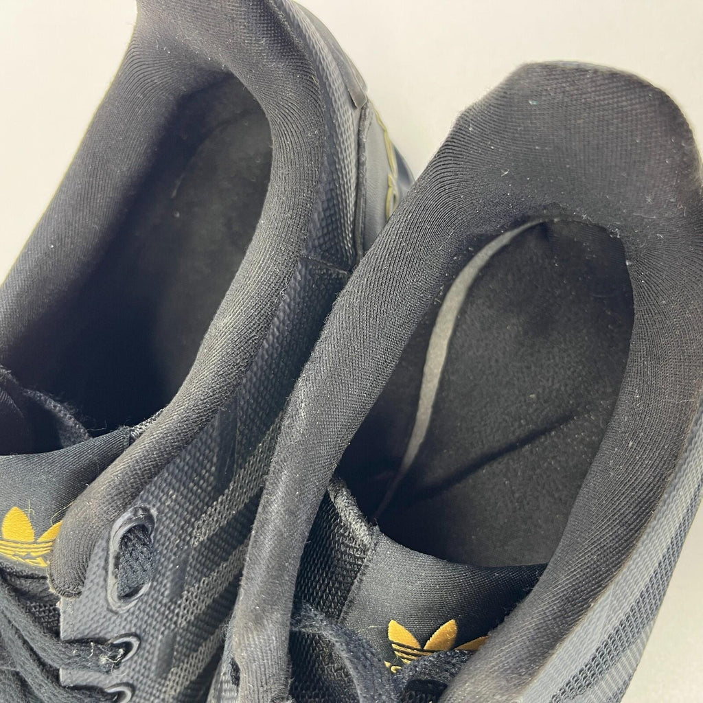 Adidas LA Trainer II Trainers in Black & Gold UK 7 / EU 40 2/3