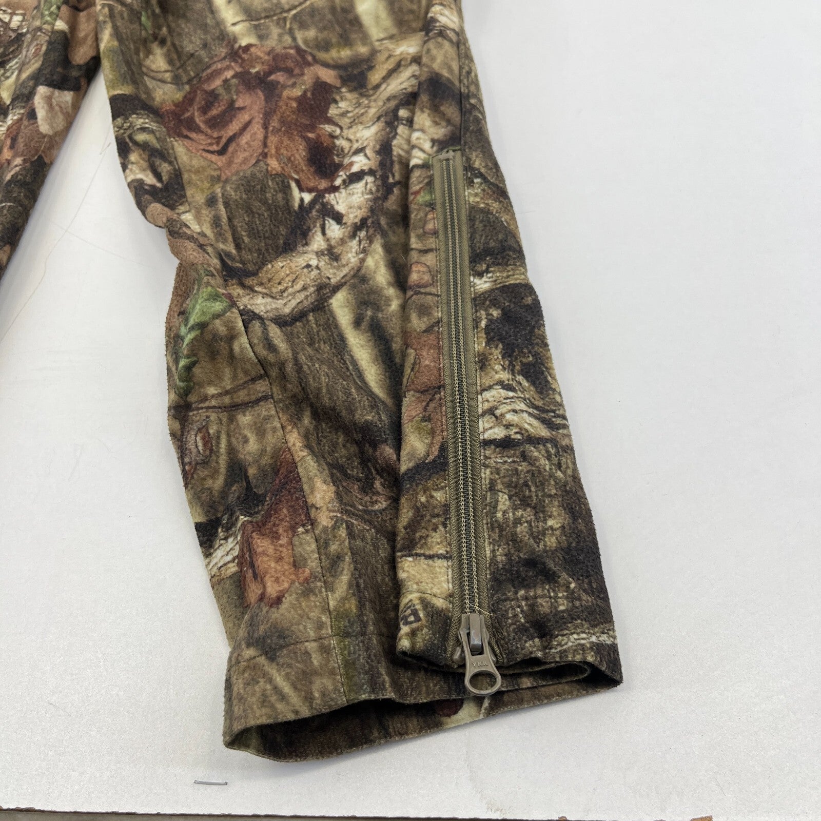 Mossy Oak Cargo Hunting Pants Youth size L (10/12) Real Tree Leaf Camo